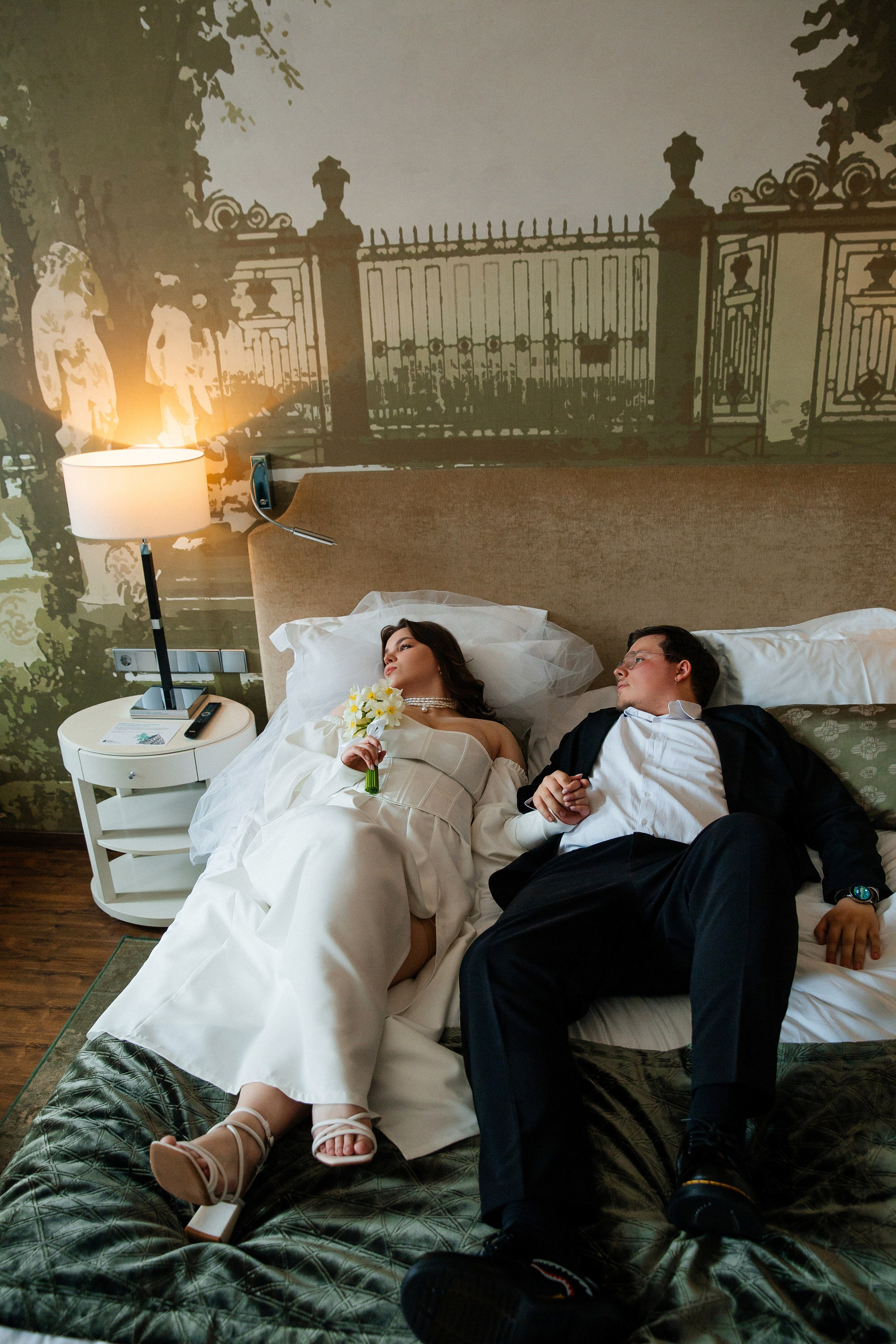 Съемка в отеле и регистрация прохладным майским днем. Свадебный фотограф в Санкт-Петербурге Вика Стукачева