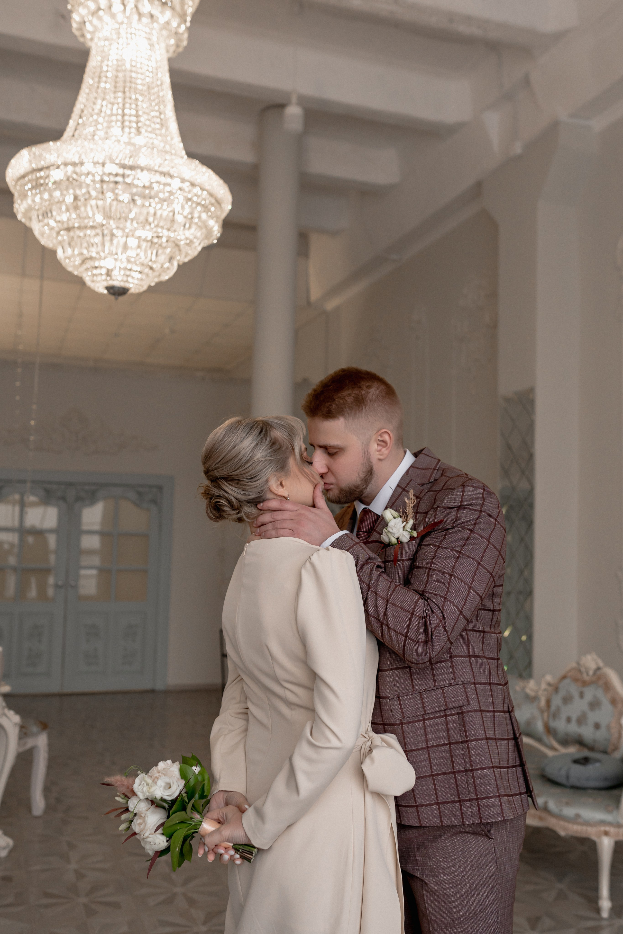 Свадебная фотосессия в студии. Фотограф Ким Наталья в Красноярске