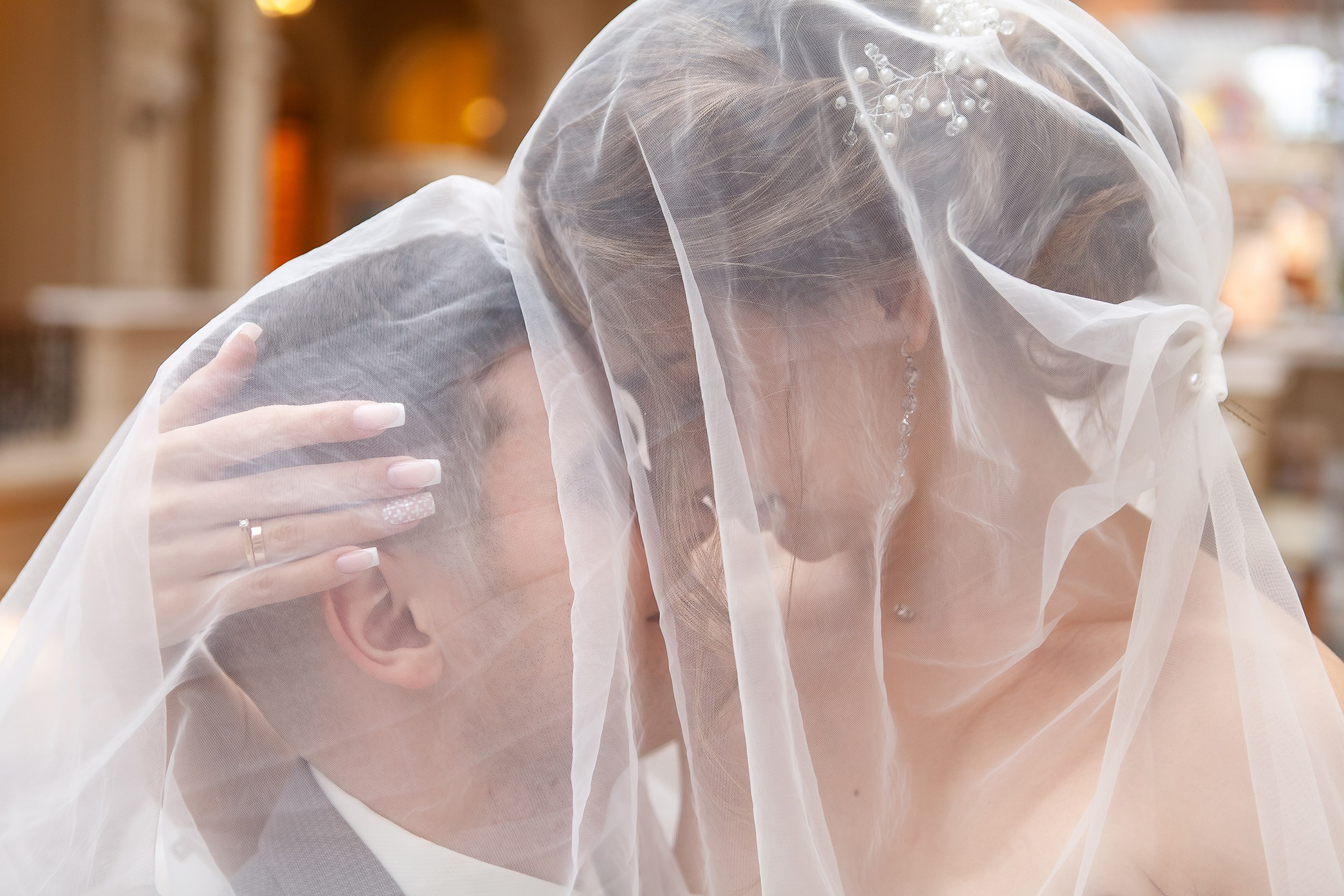 Свадебная фотосессия под фатой