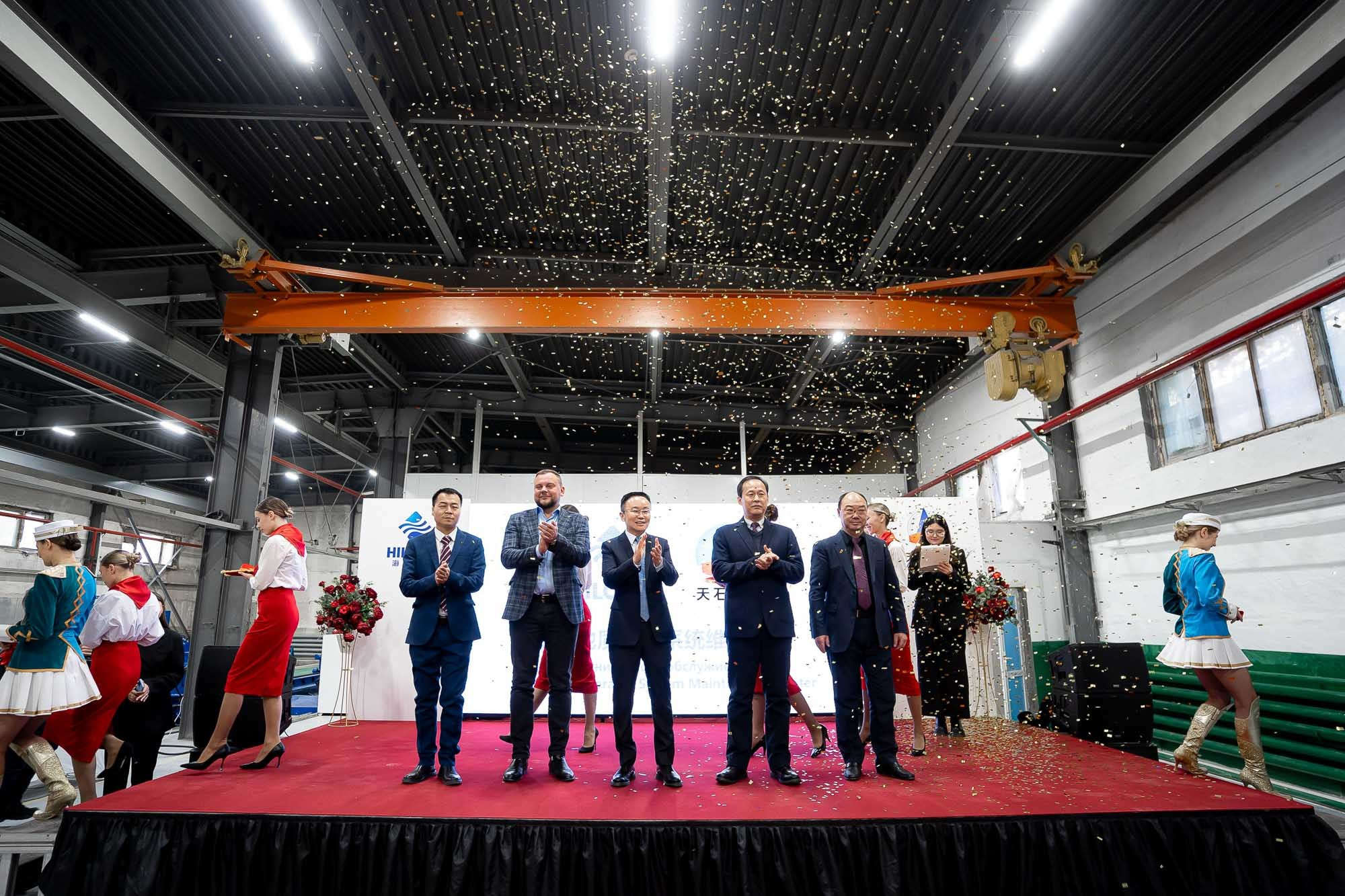 Открытие сервисного центра HILONG. Сергей Кошкин. Репортажная и ивент-фотография в Сургуте