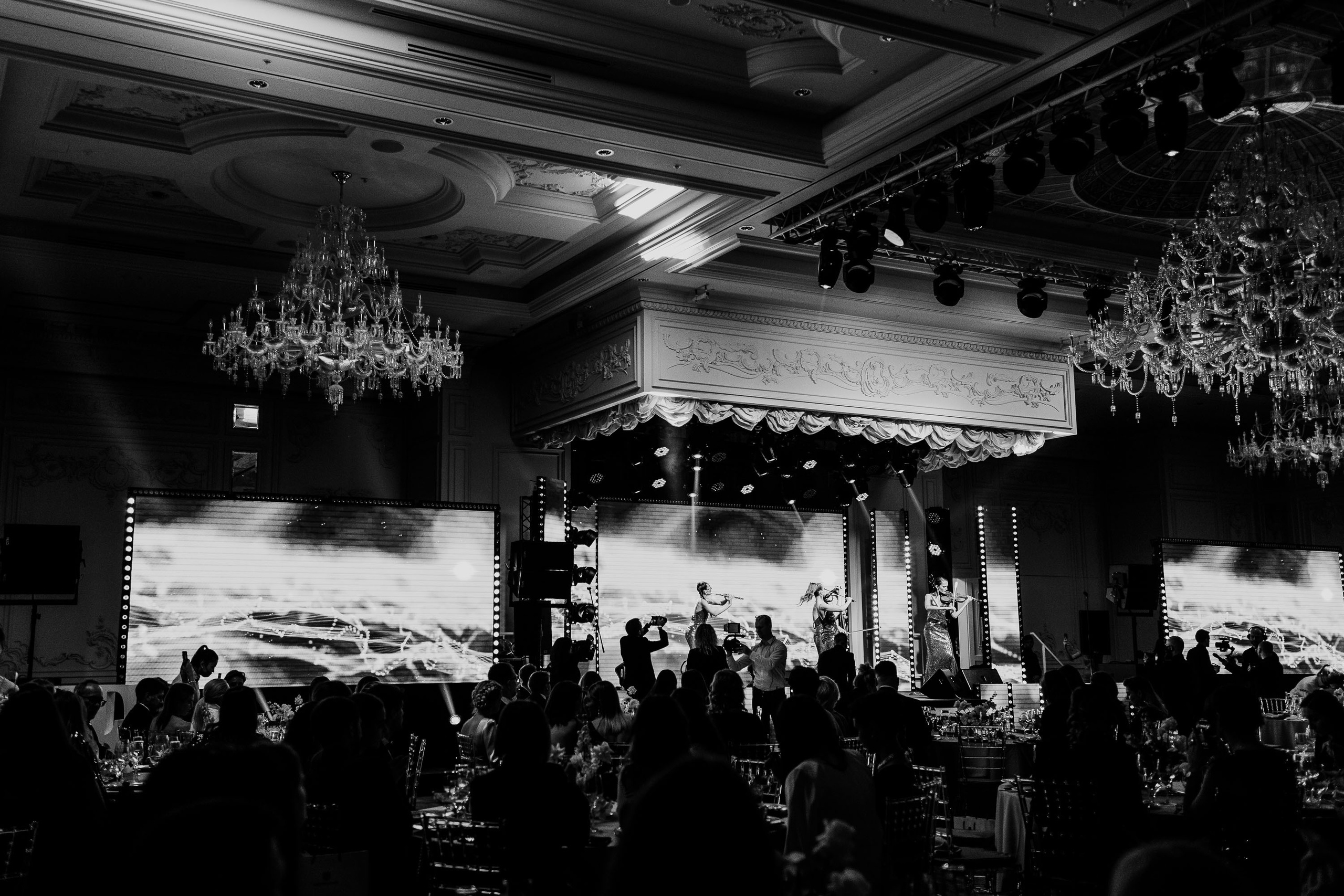 WHITE sposarus. Фотограф Serj Ganso