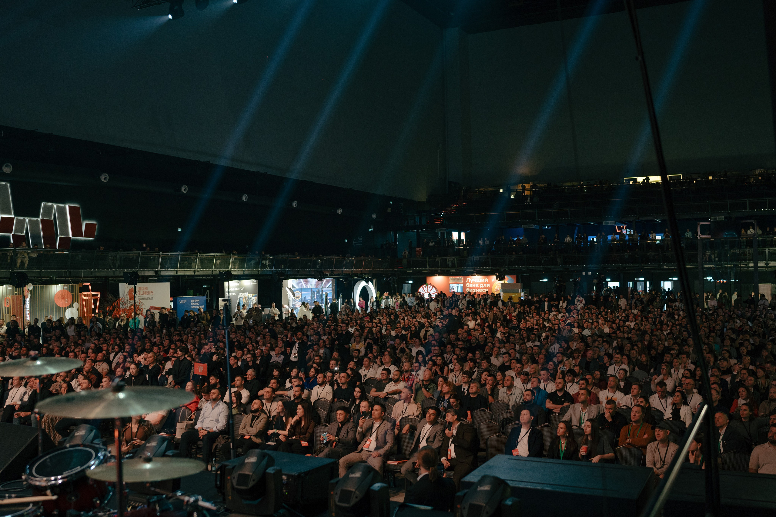 Конференция ОСНОВАТЕЛИ ЛАЙФ в MTS LIVE HALL. Репортажный фотограф в Москве Саша Дружинина