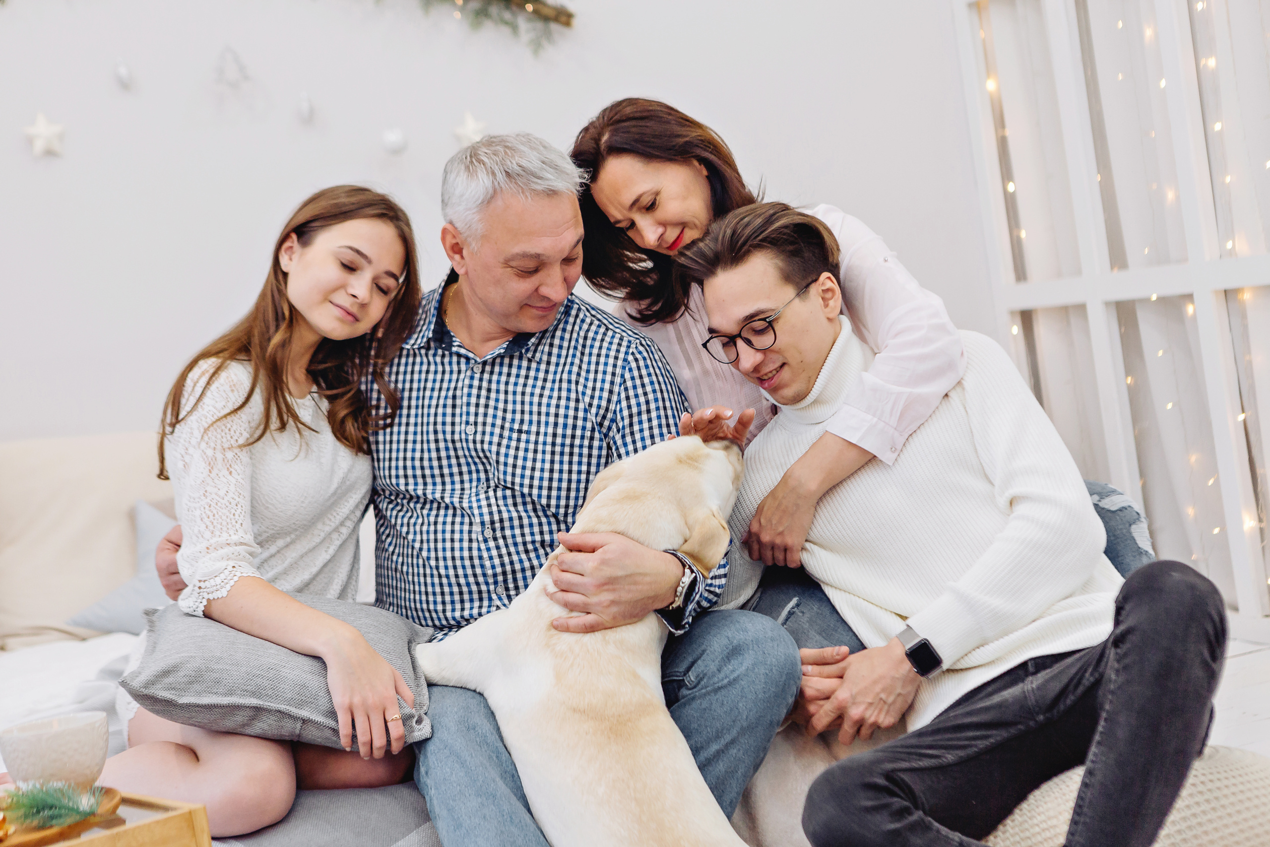 Милая семейная съемка в студии. Фотограф Виктория Темирова Екатеринбург