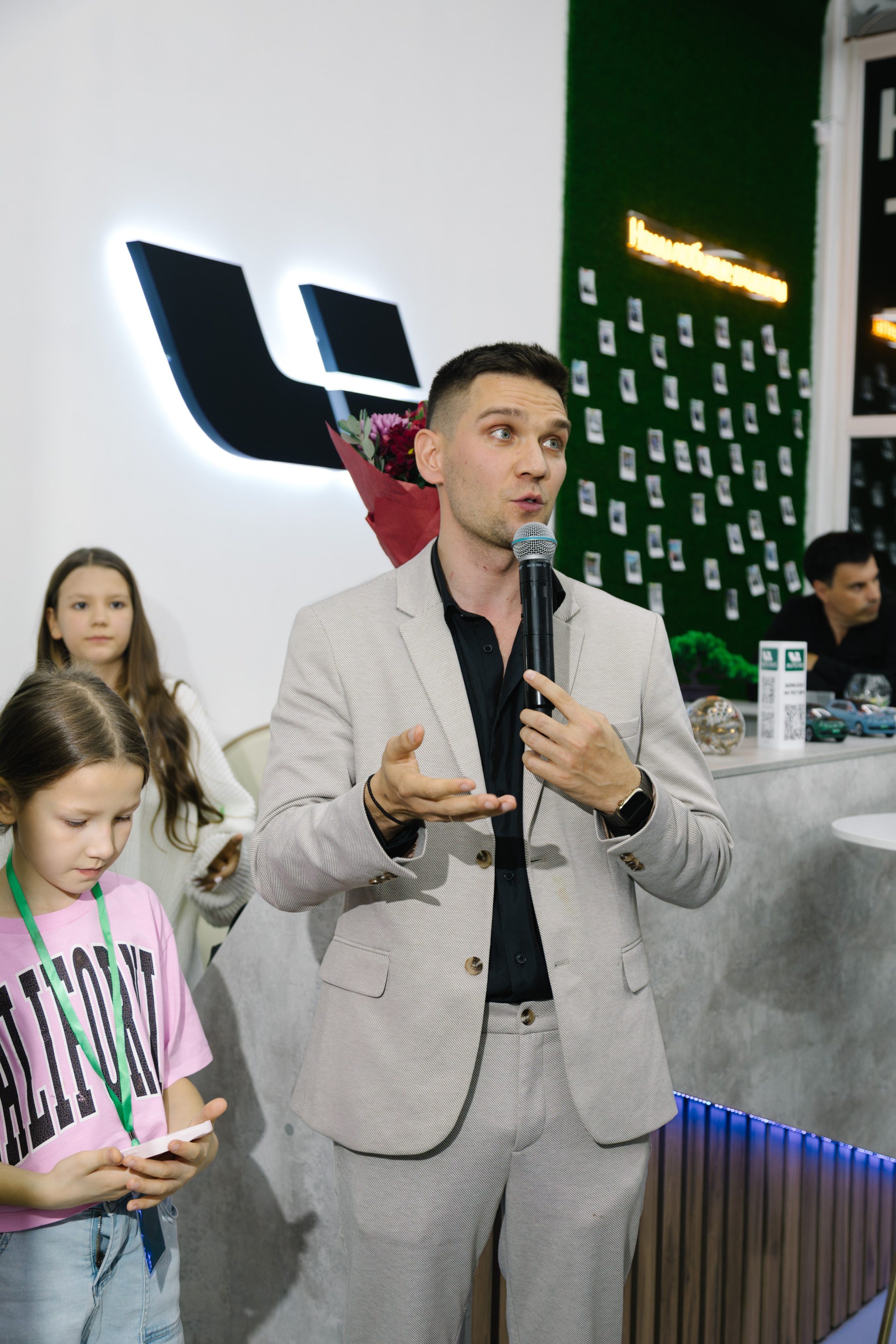 Открытие автосалона Li Auto. Артур Иликчян — Wedding & Event фотограф в Краснодаре