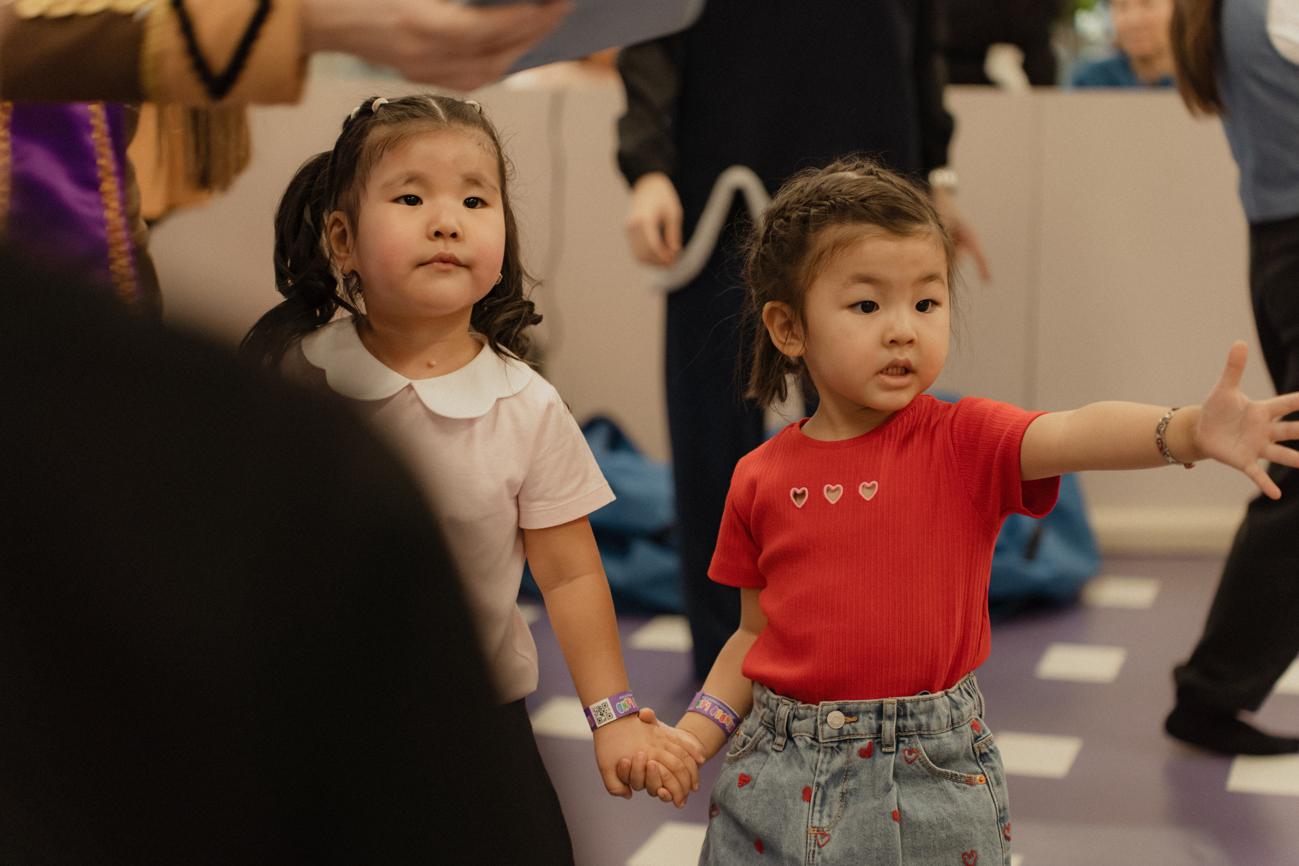 День рождения Алиши (кафе). Крис Богомазова