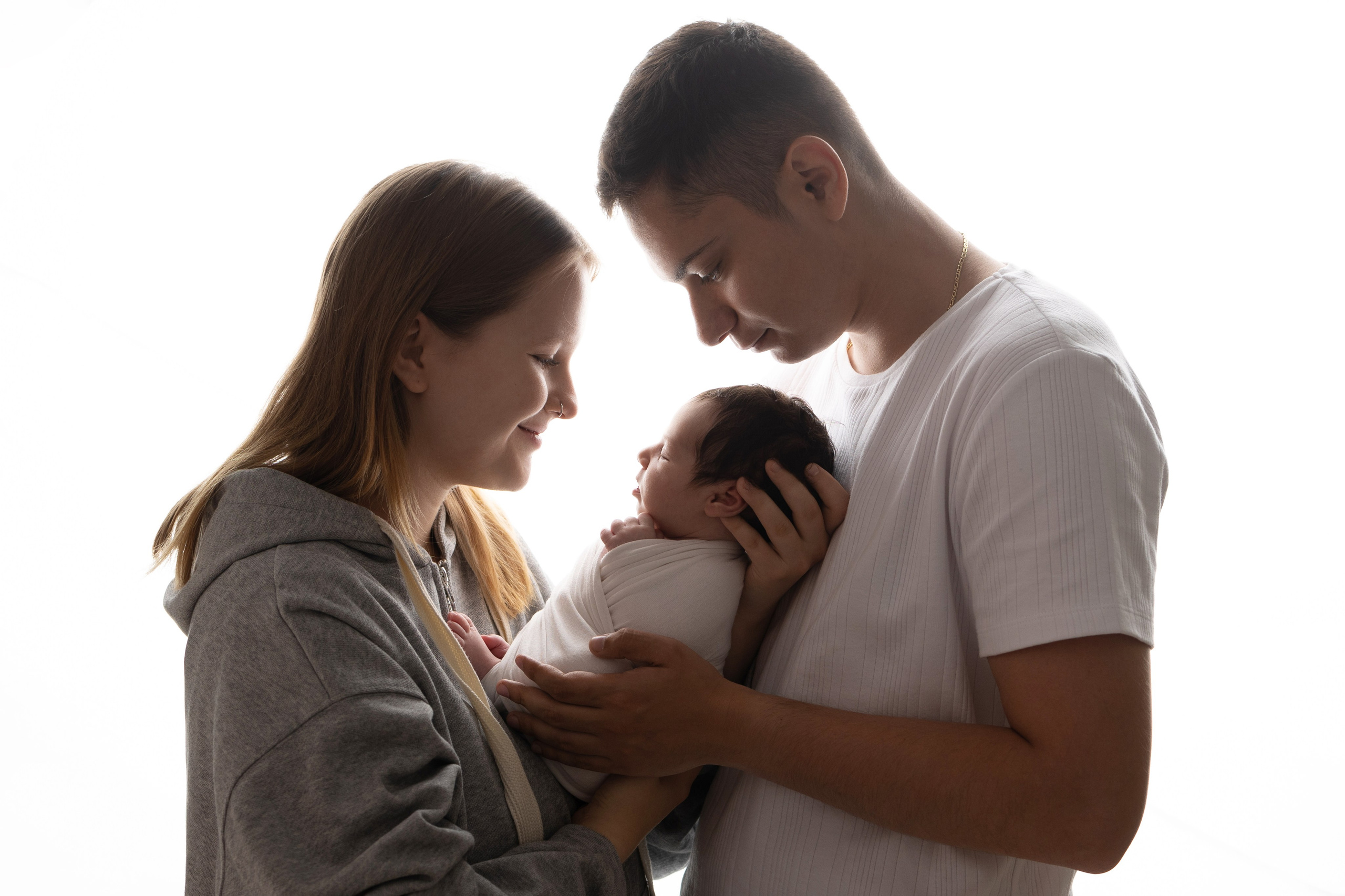 Портфолио Семья - Фотограф новорожденных: моменты счастья и связи. Фотограф новорожденных: волшебные моменты первых дней жизни