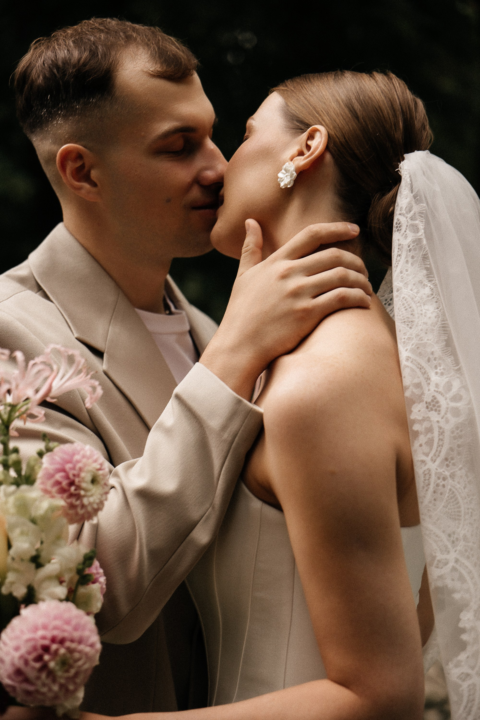 Свадьбная фотосессия в отеле Кронон (Гродно, Беларусь). Свадебный и семейный фотограф Виолетта Сидельникова. Краснодар, Россия, Беларусь, Европа