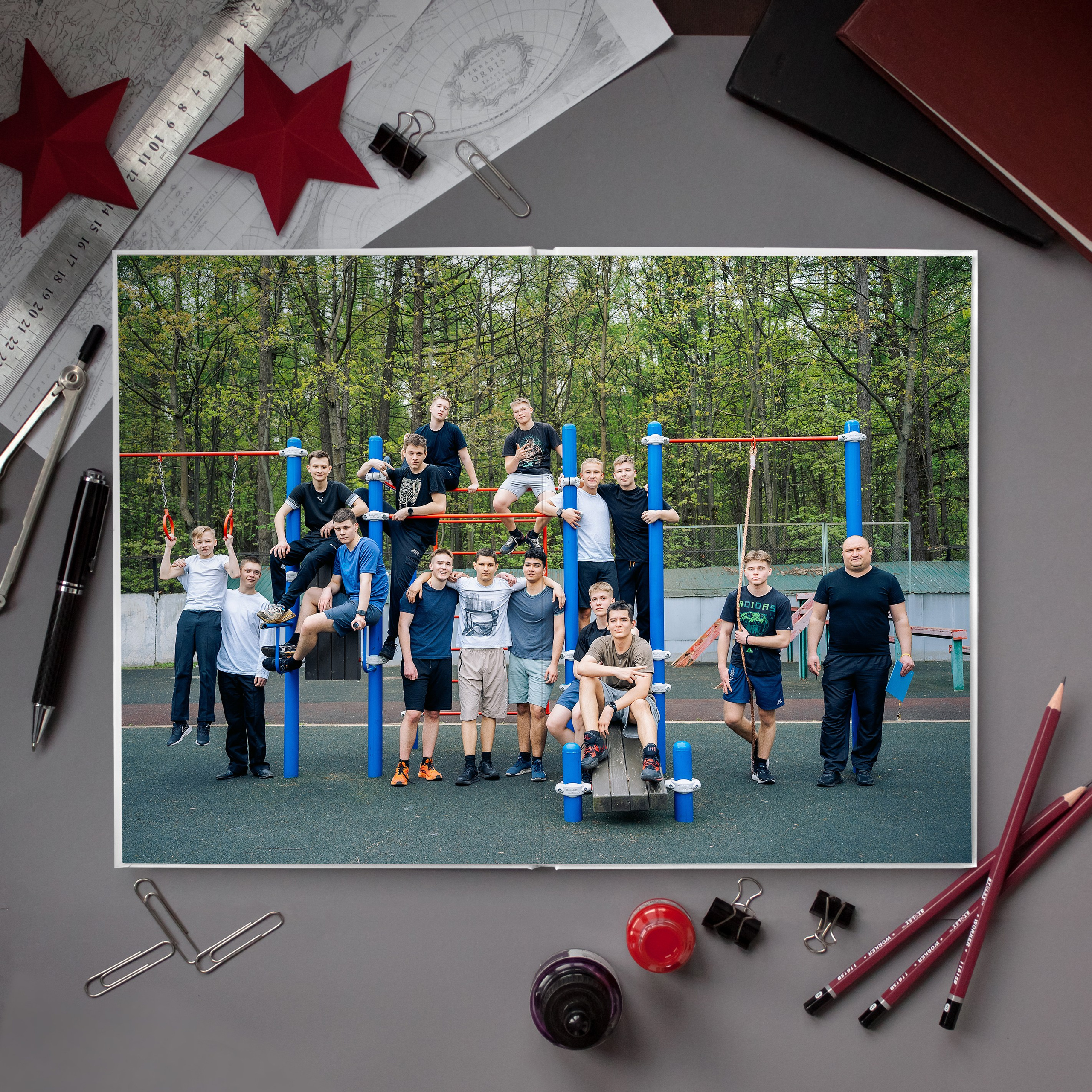 Кадетский альбом 10 разворотов. Фотограф Казакова Анастасия