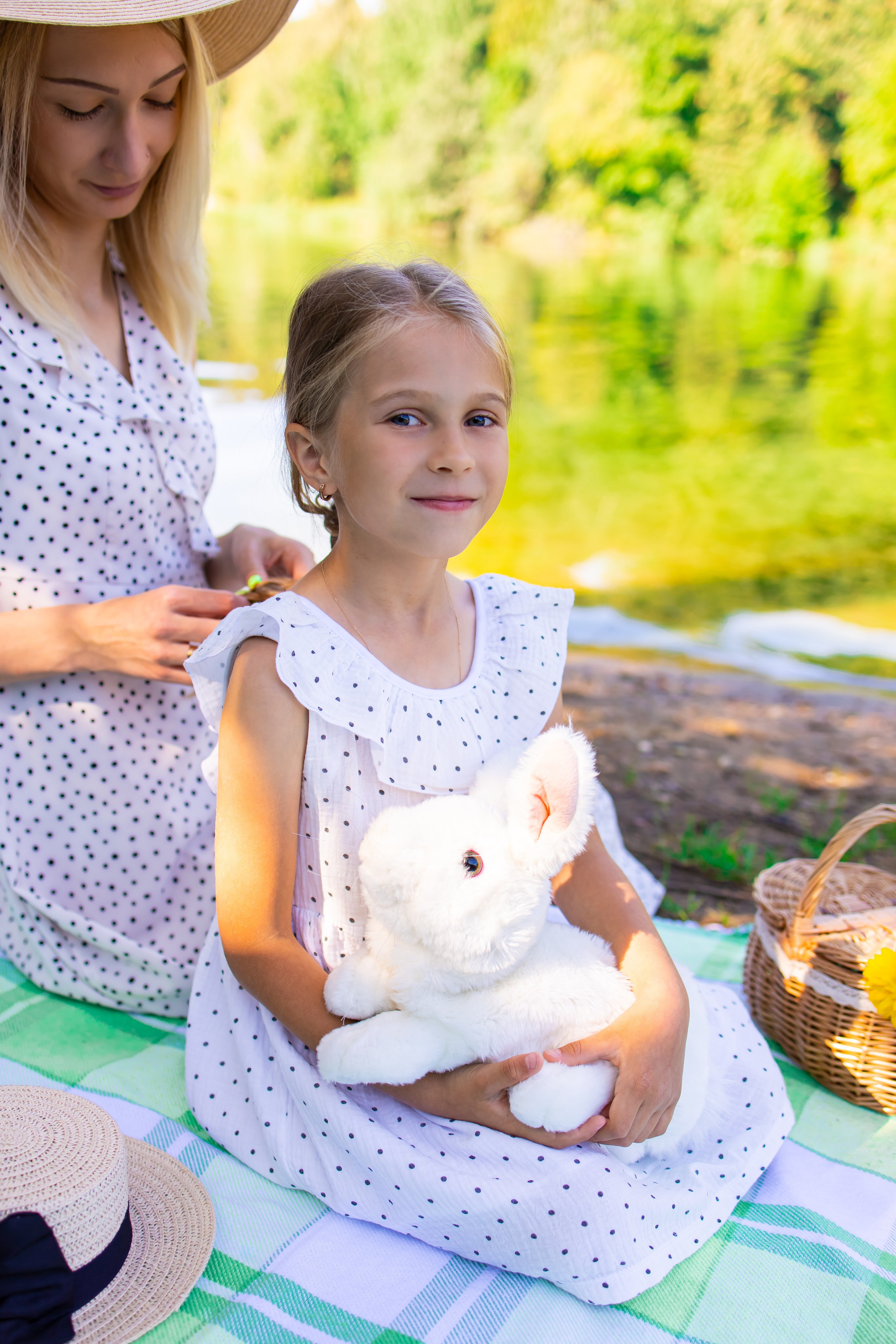 Настя и Катя пикник. Оксана Ромашкина- семейный и ньюборн фотограф из Москвы