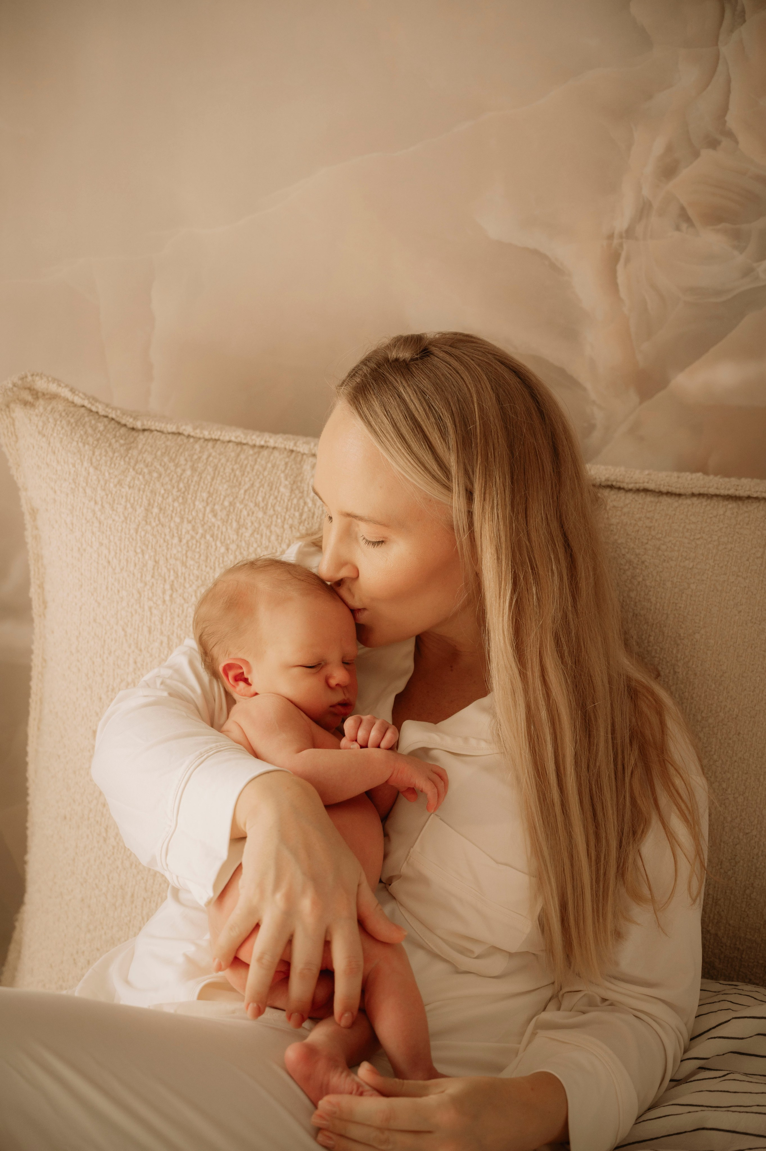 Профессиональный фотограф беременности в СПБ. Стильные фотосессии беременности в стиле минимализм и классическая фотография