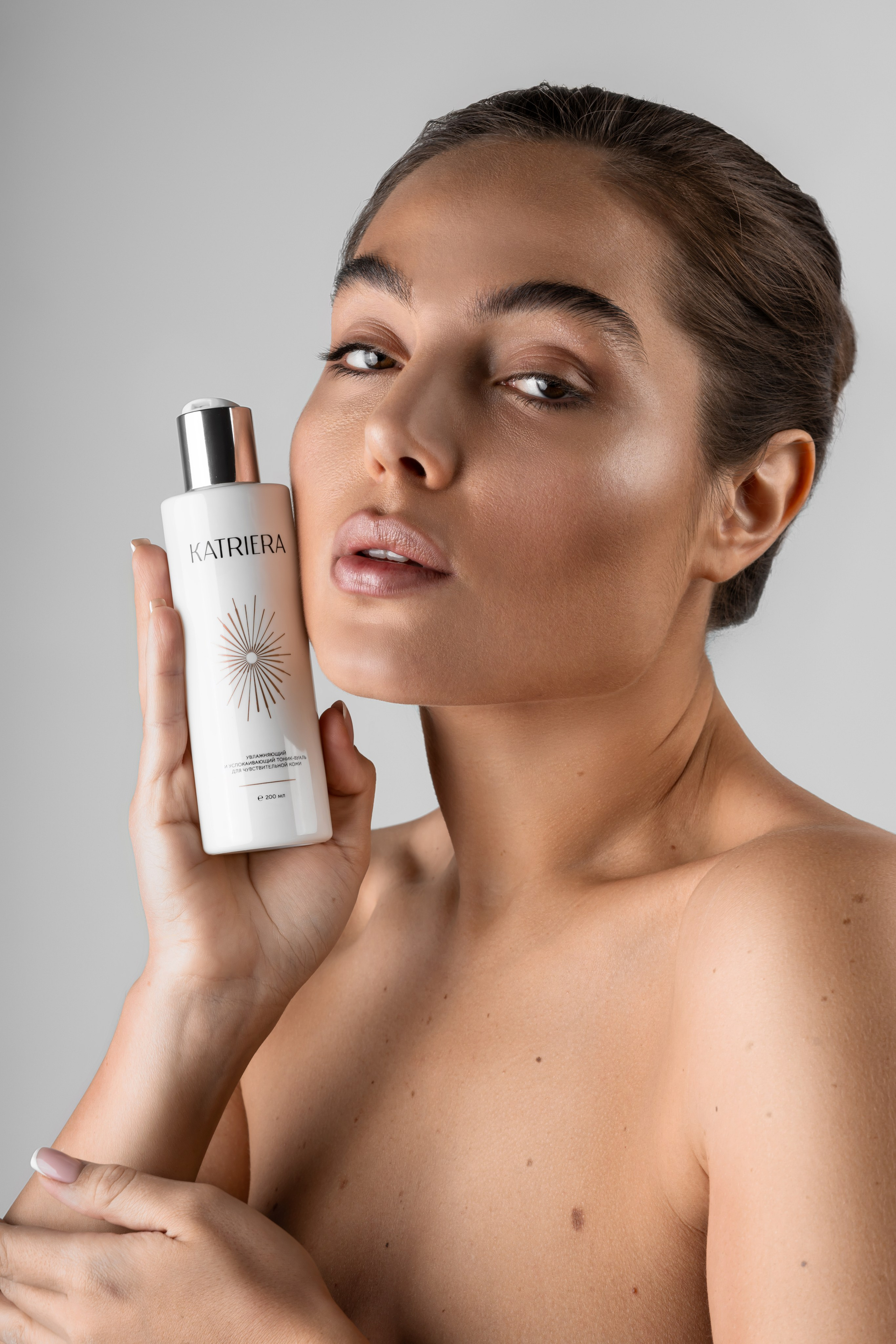 Katriera, с моделью. Екатерина Лементуева фуд-фотограф, предметный фотограф, Новосибирск