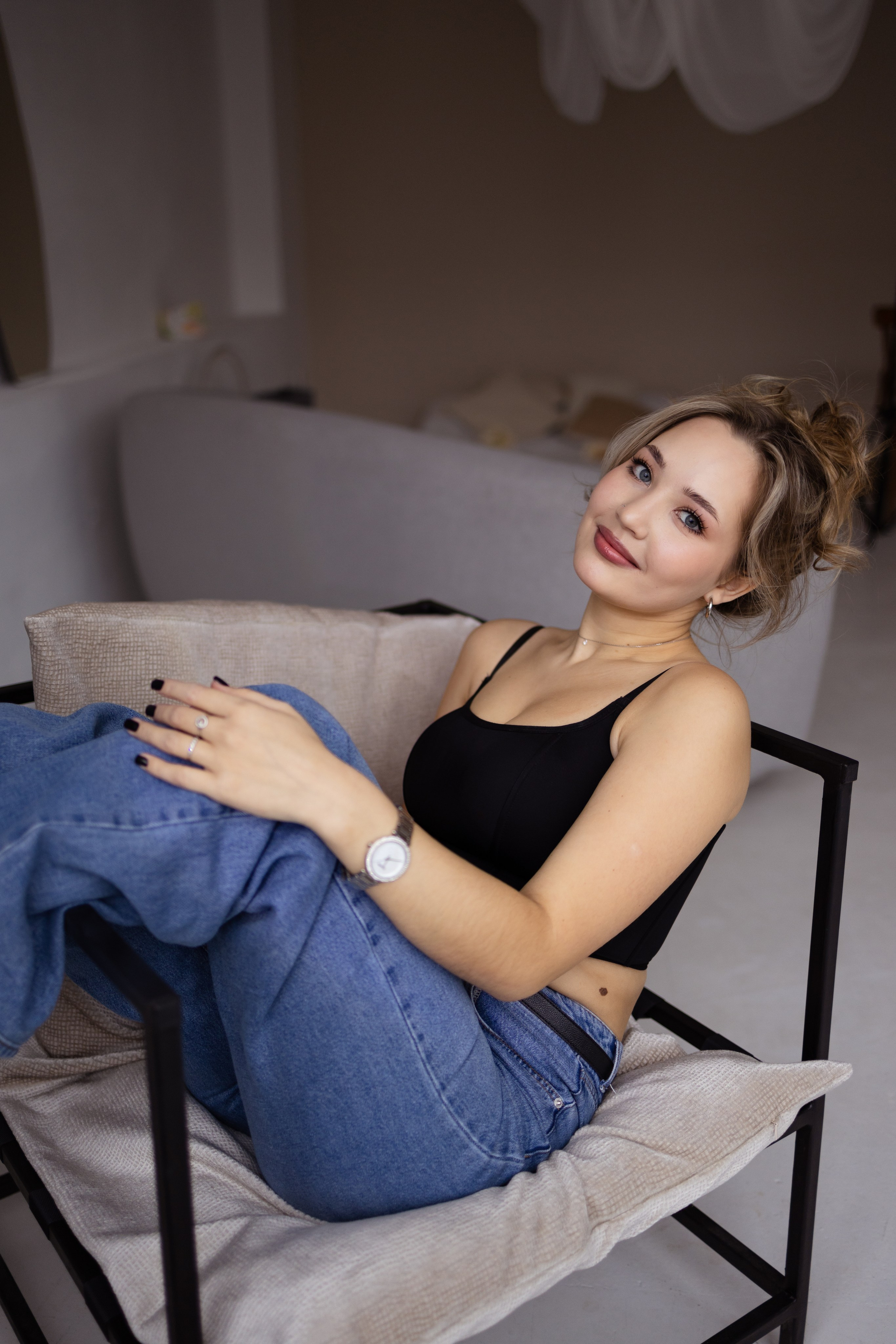 Женский студийный портрет (9.02.2025) г. Обнинск (Калужская обл.). Надежда Стар семейный и церковный фотограф в Жукове и Калужской области