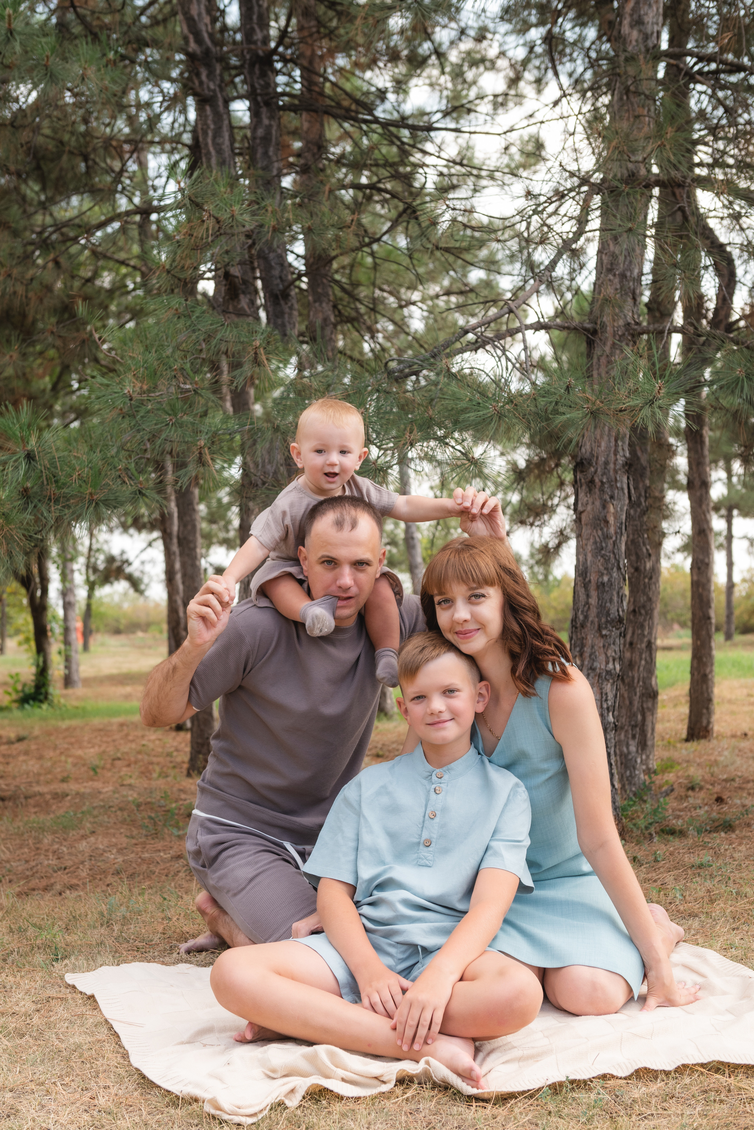 Дима Даша Артем и Костик. Семейный фотограф Ирина Сгибнева