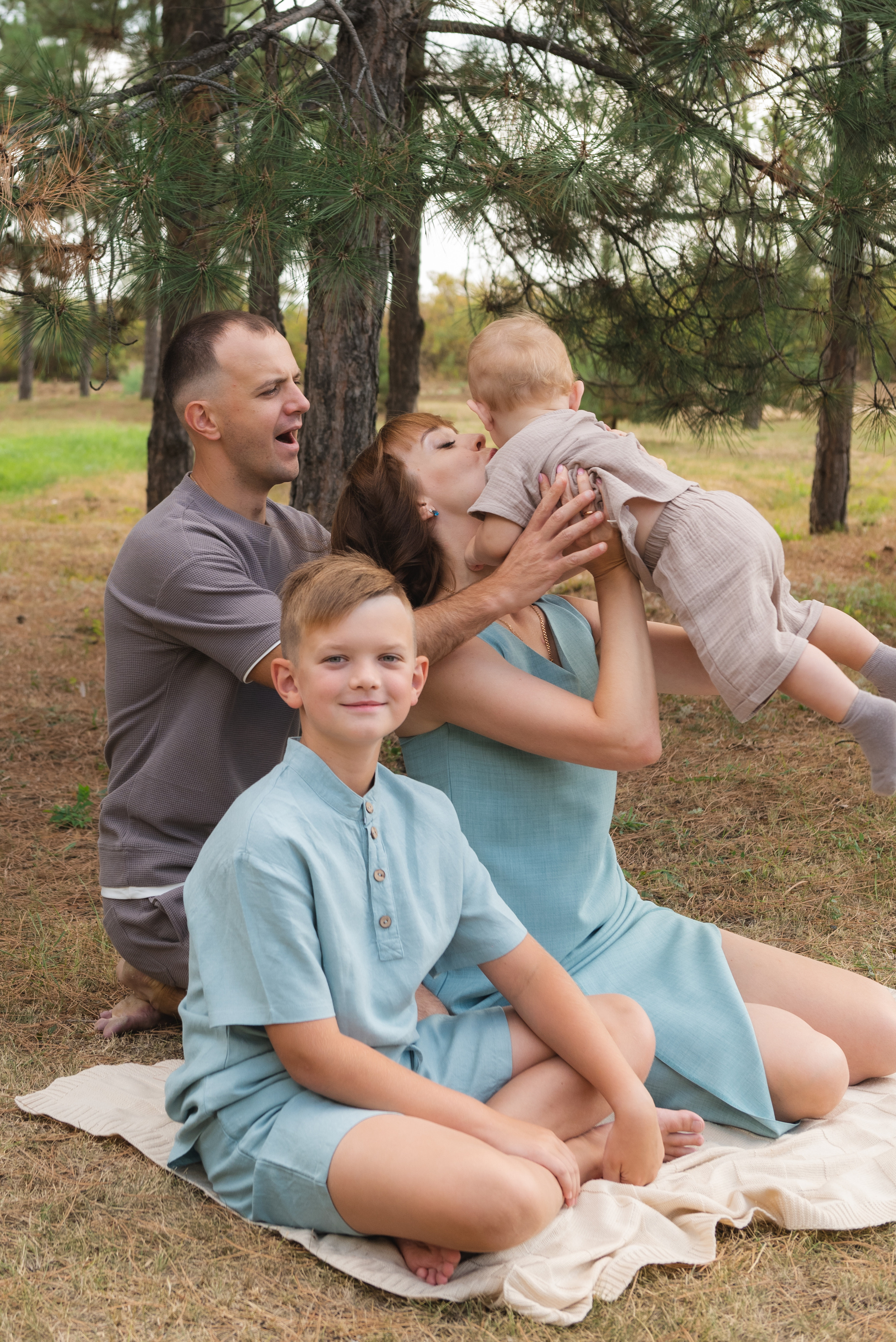 Дима Даша Артем и Костик. Семейный фотограф Ирина Сгибнева