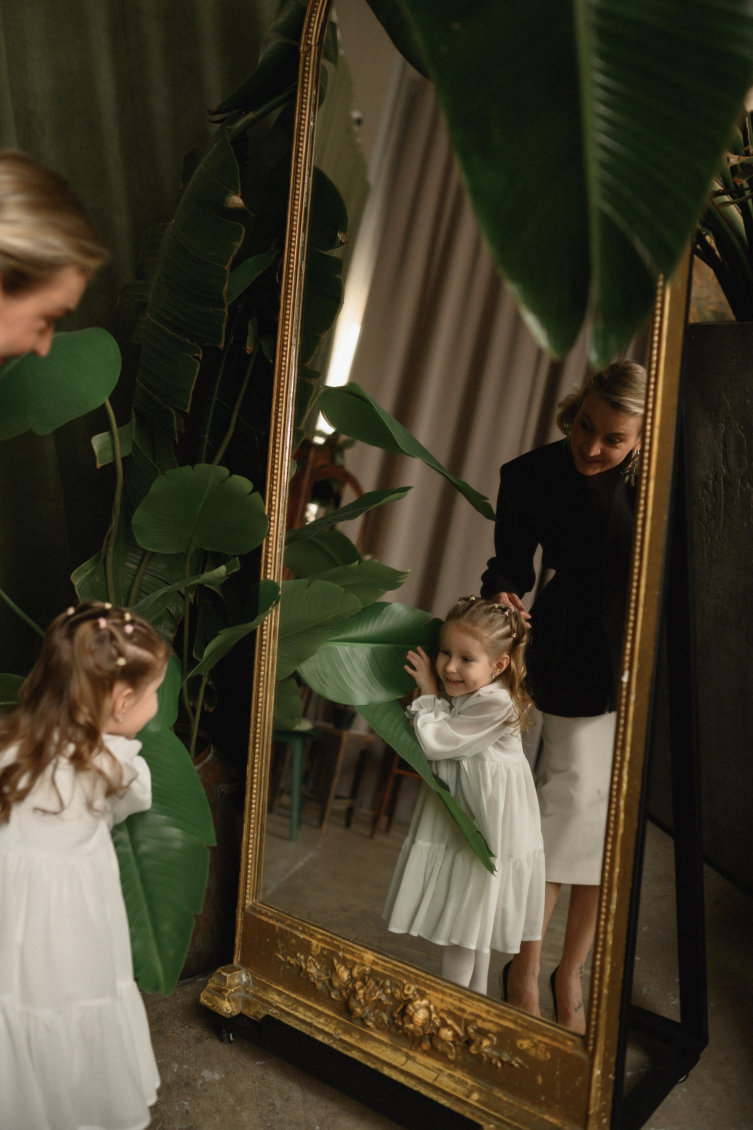 Андрей, Оля и Таисия в студии Пространство. Семейный и свадебный lifestyle-фотограф в Москве Мария Петрова