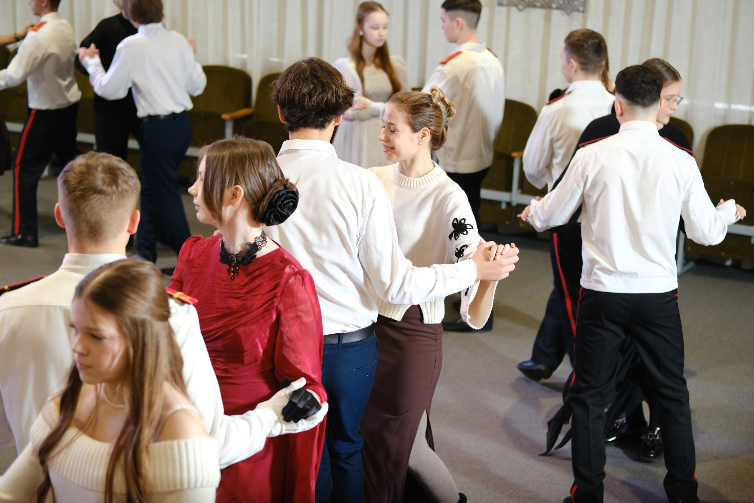 Бал Нижнекамск 36 школа 