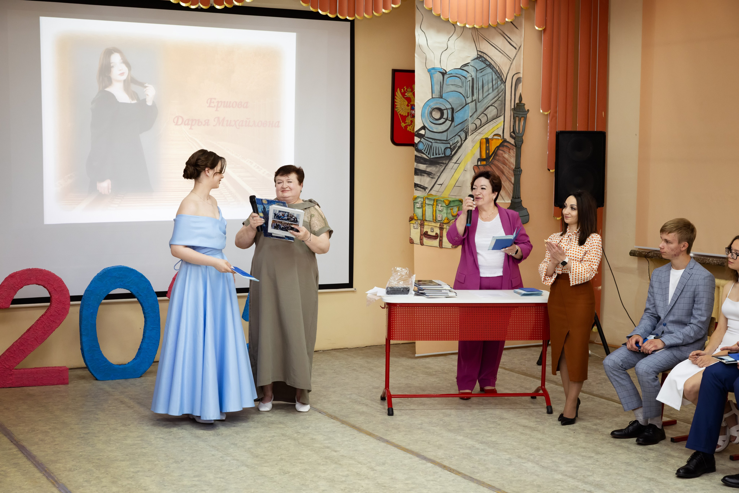 Выпускной 11 класса средней школы № 1 имени Героя Советского Союза Б. Н. Емельянова, г. Тула. Фотограф в Туле — Борисов Николай