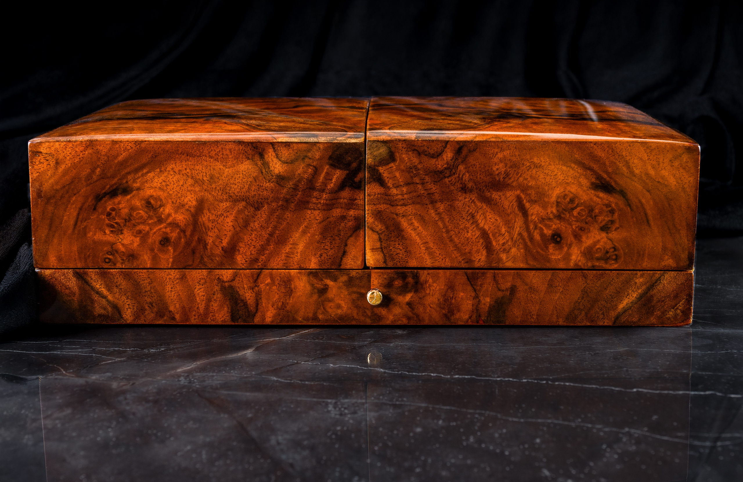 Съёмка беспроводных элитных зарядных. Предметный, рекламный, ювелирный фотограф в Москве