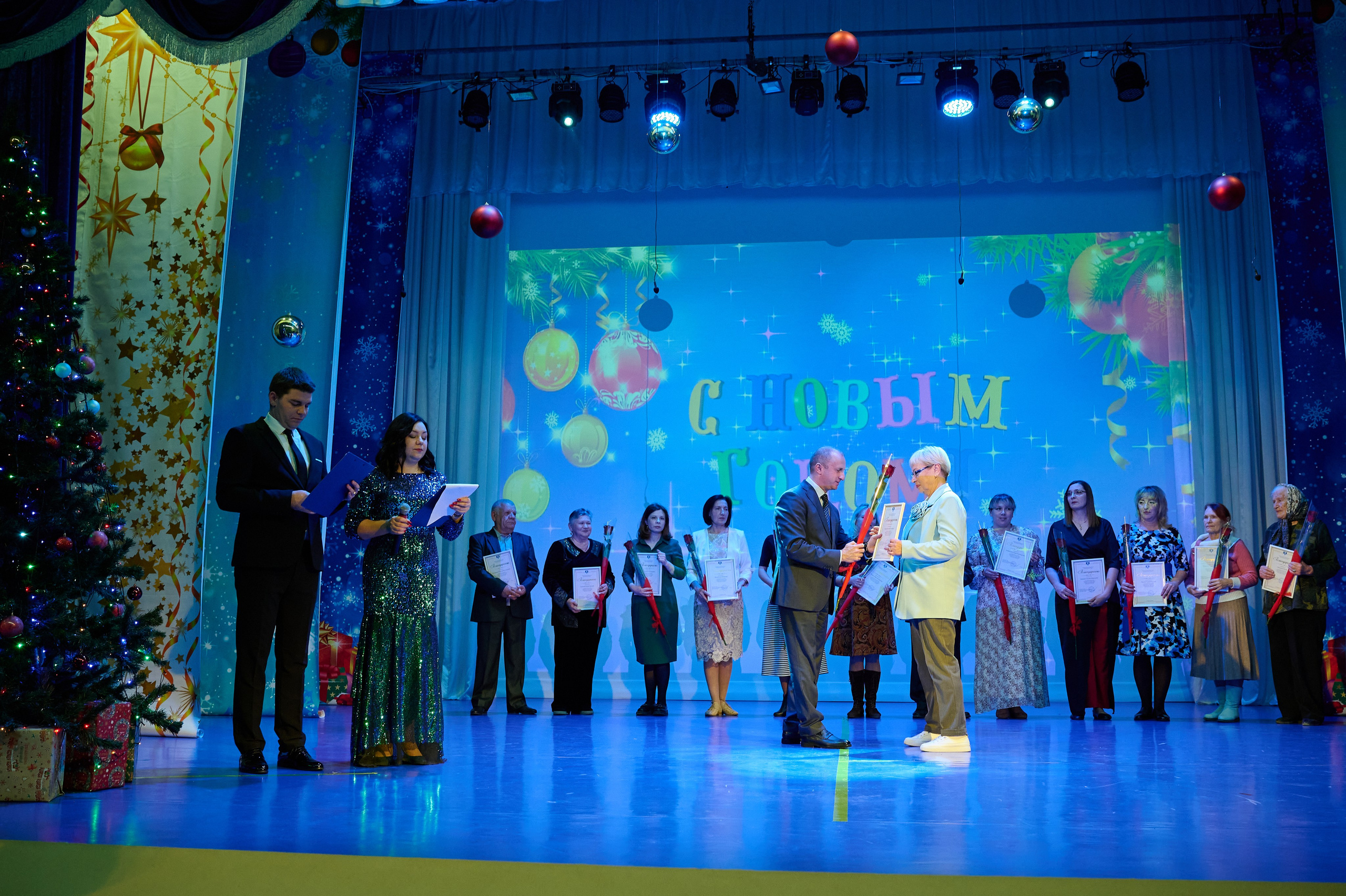 НГ концерт в Марьиной роще. Жизнь курорта Кабардинка в фотографиях