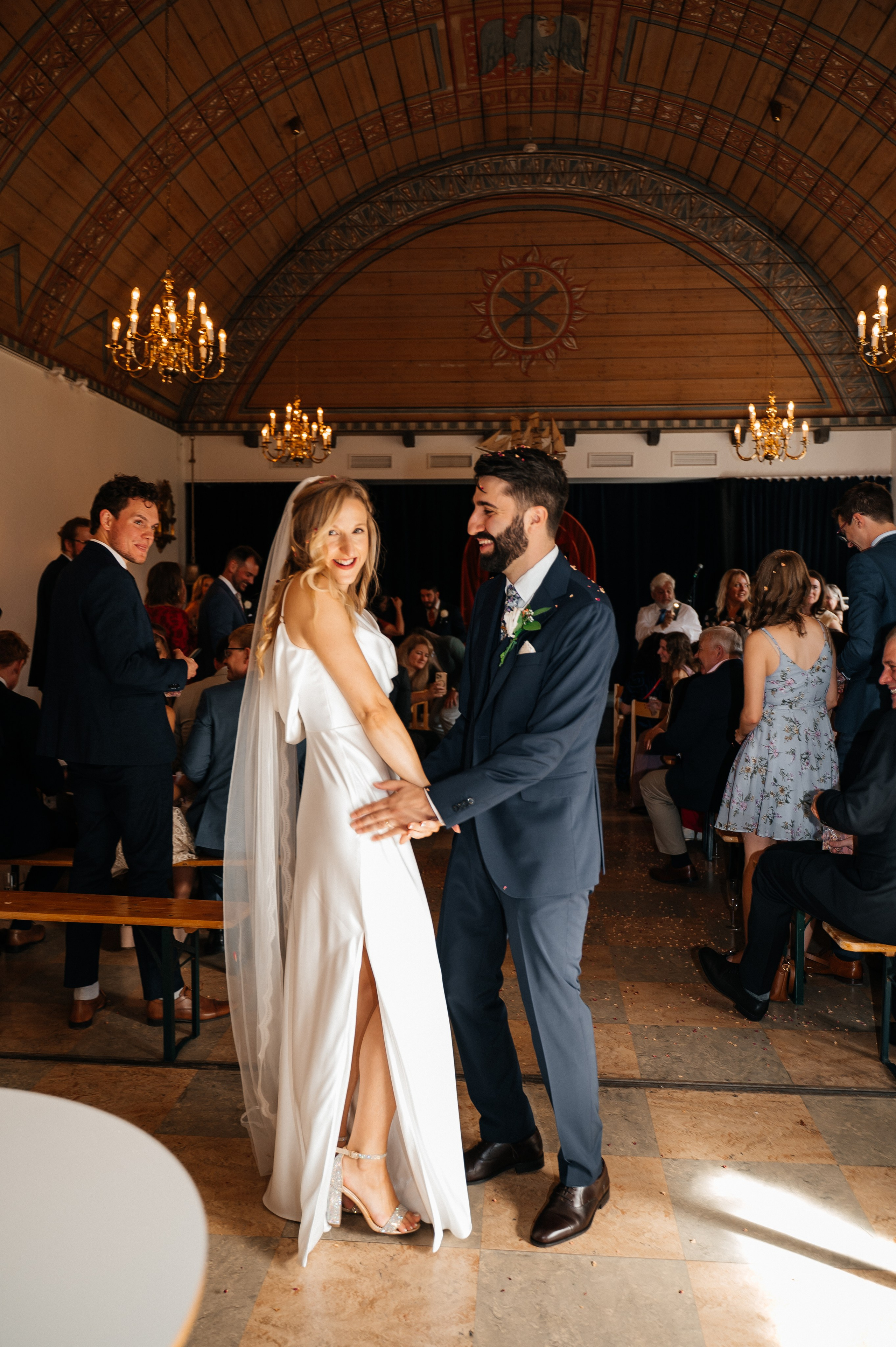 Wedding in Gothenburg at Norges Hus | Christina & Joaquim. Bröllops- och familjefotograf i Halmstad | Valentina