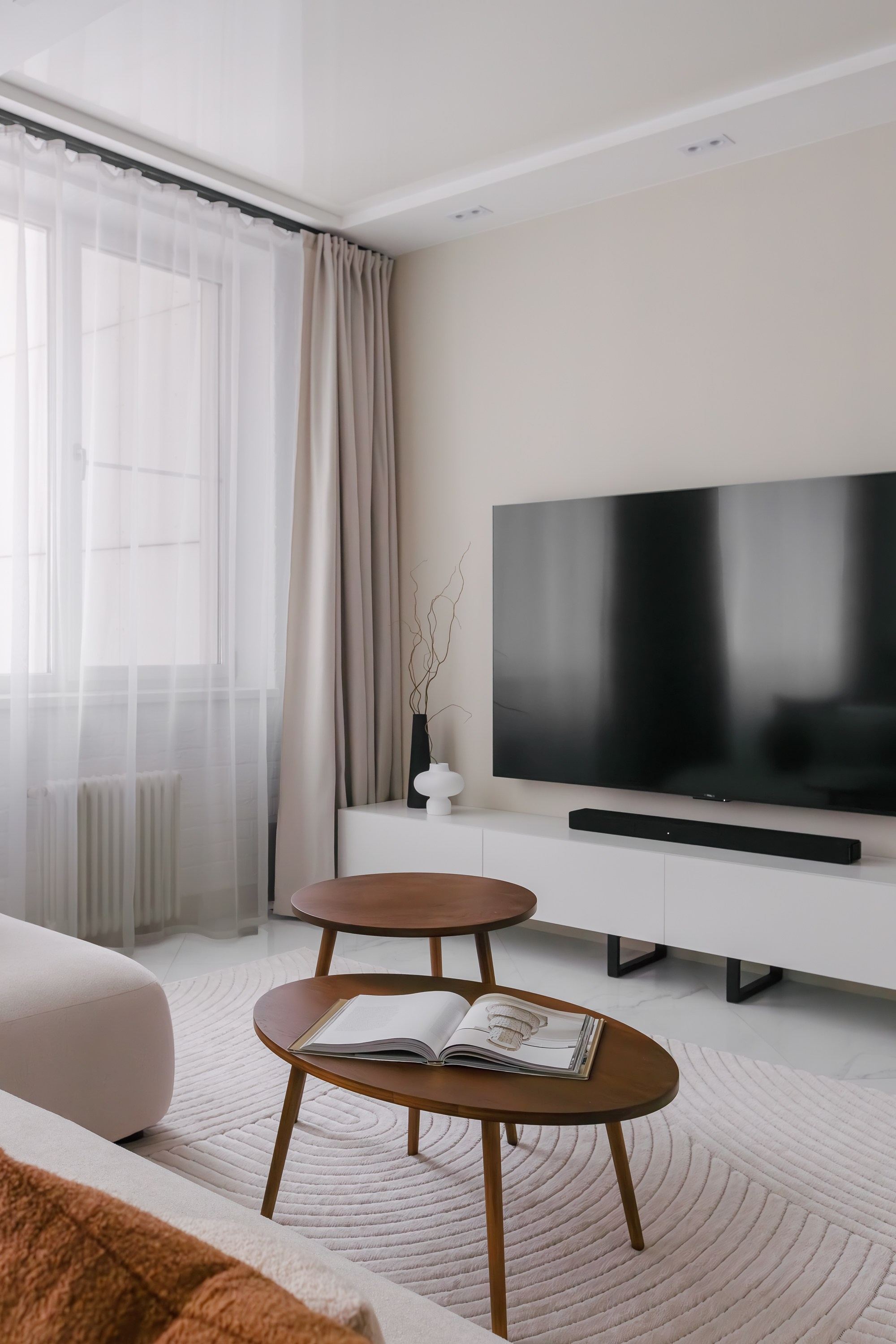 Бежевая квартира в Аэробусе. Интерьерный фотограф в Москве Роман Потапов