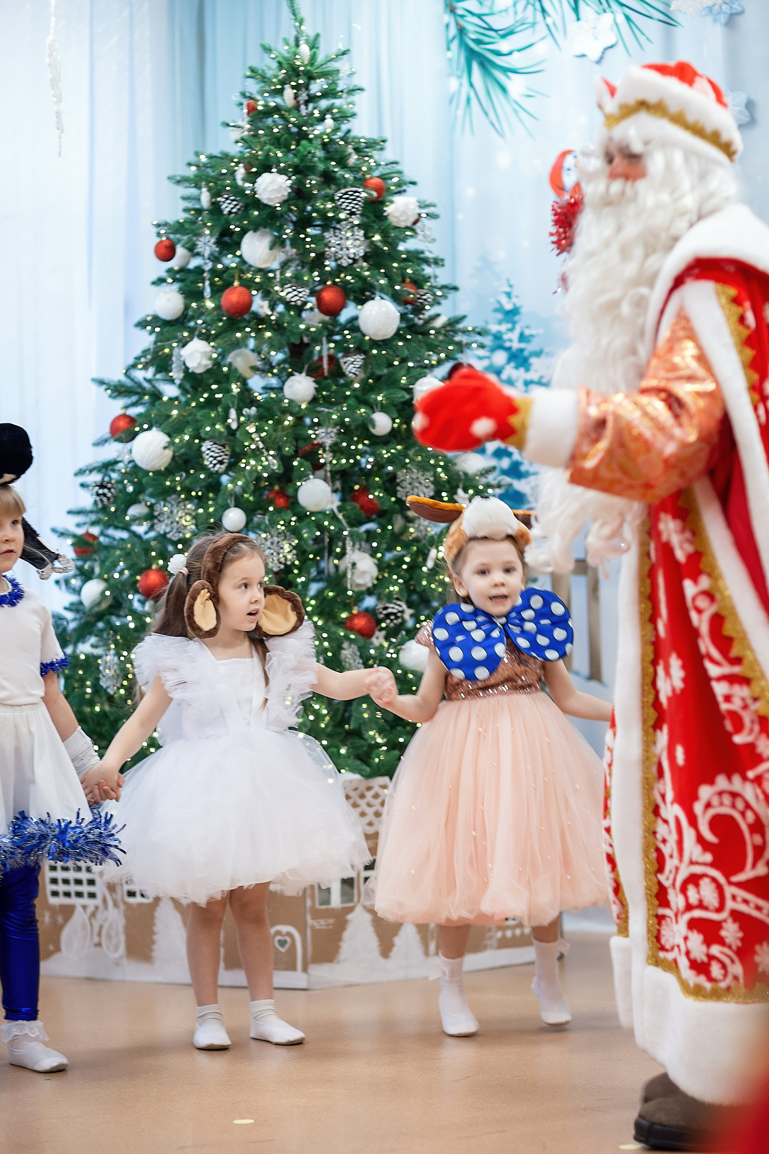 Утренник_"Веселый балаганчик» 2024. Семейный фотограф в Санкт-Петербурге