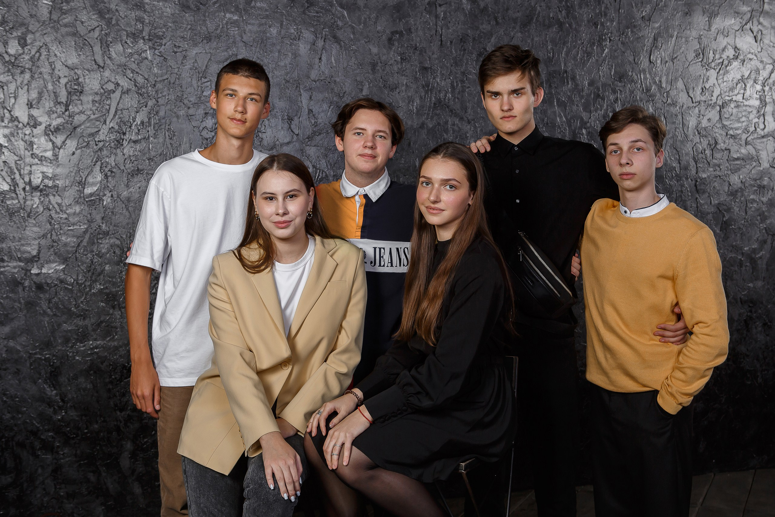 Фотосъемка старших классов в школе. Классный фотограф, по мнению школьников