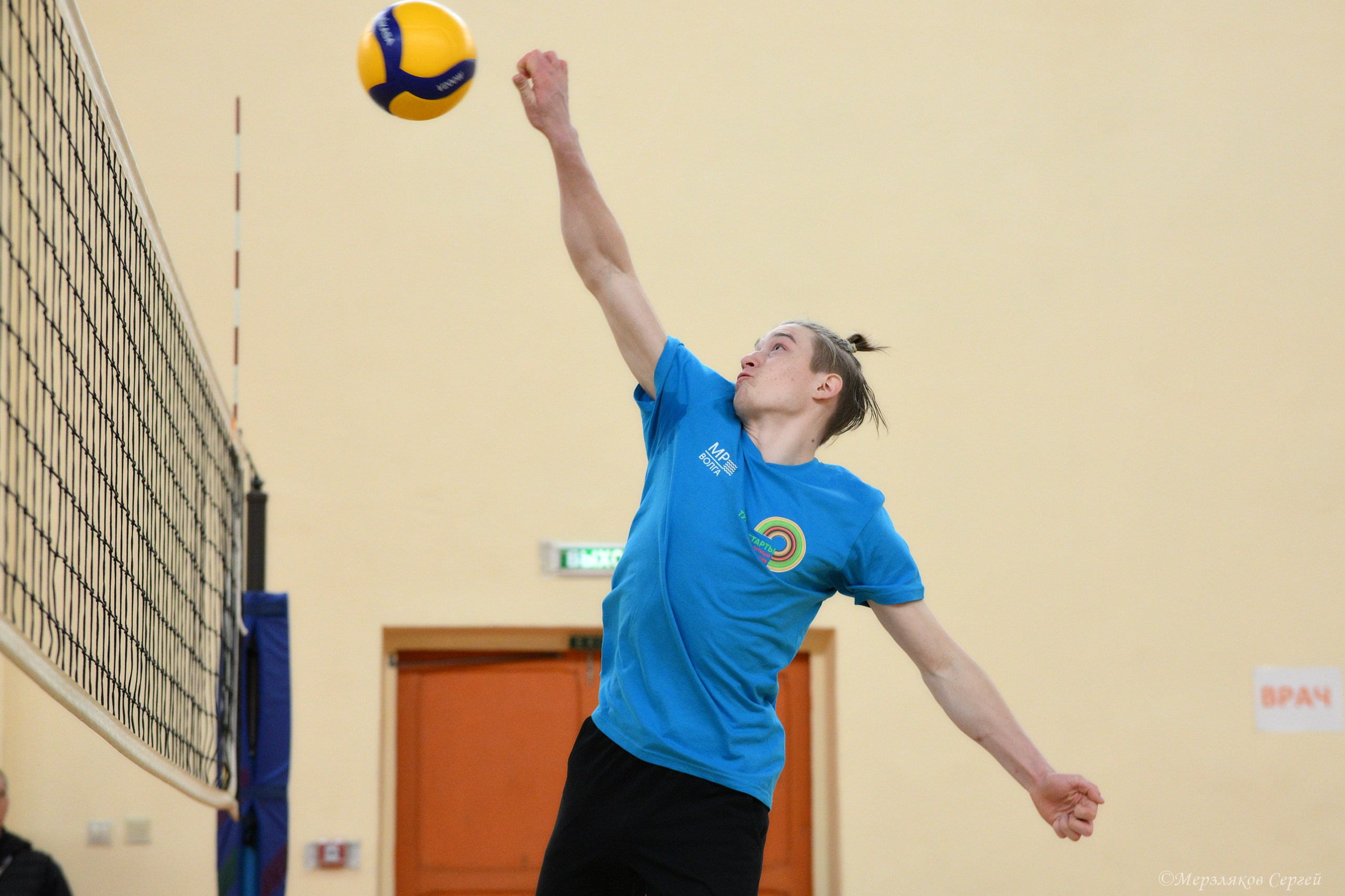 Новогодний турнир по волейболу. Ижевск. 15.12.2023. Спортивный репортажный фотограф в Ижевске Сергей Мерзляков