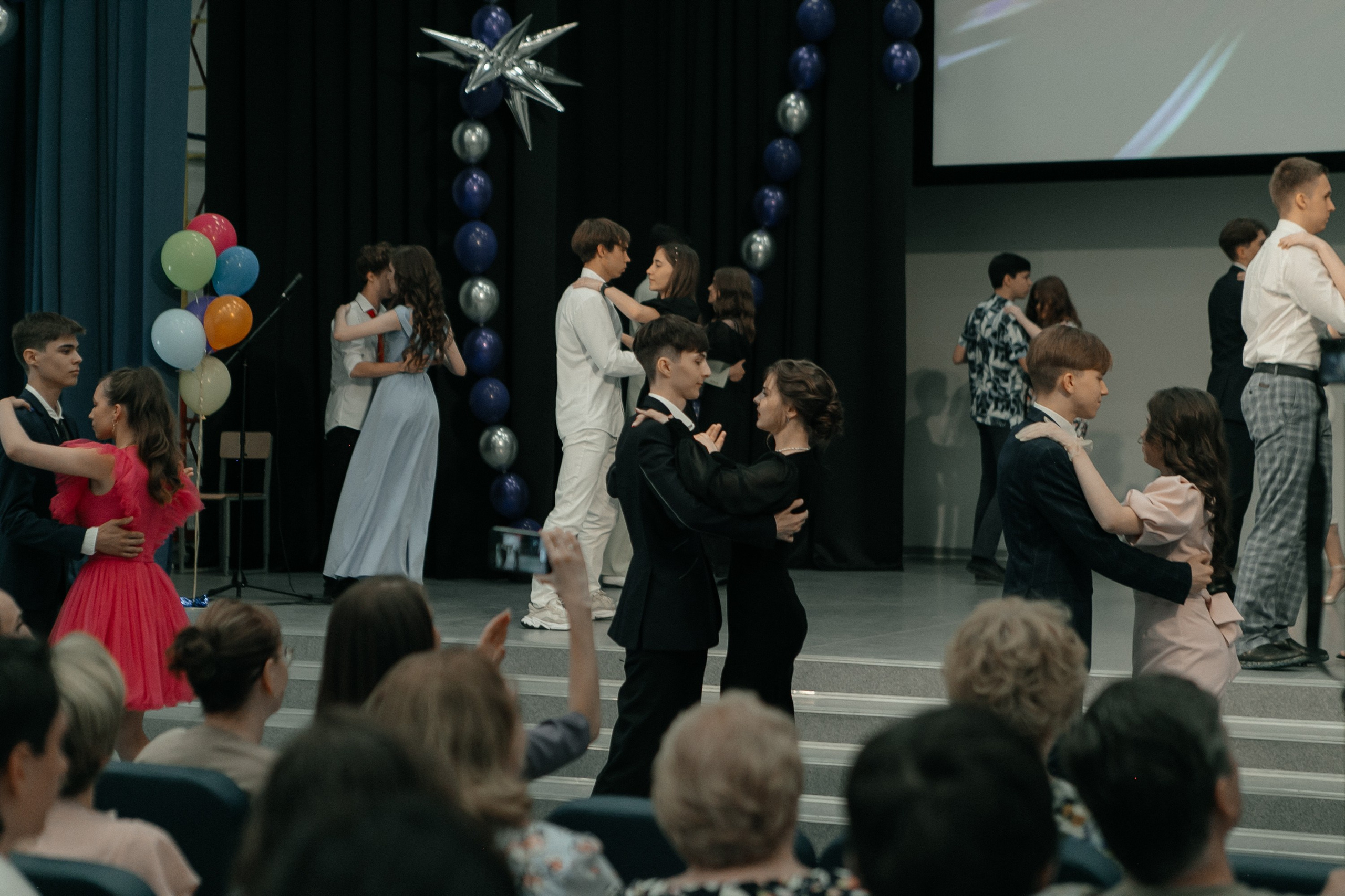 Гимназия 17. 2. Выпускной альбом