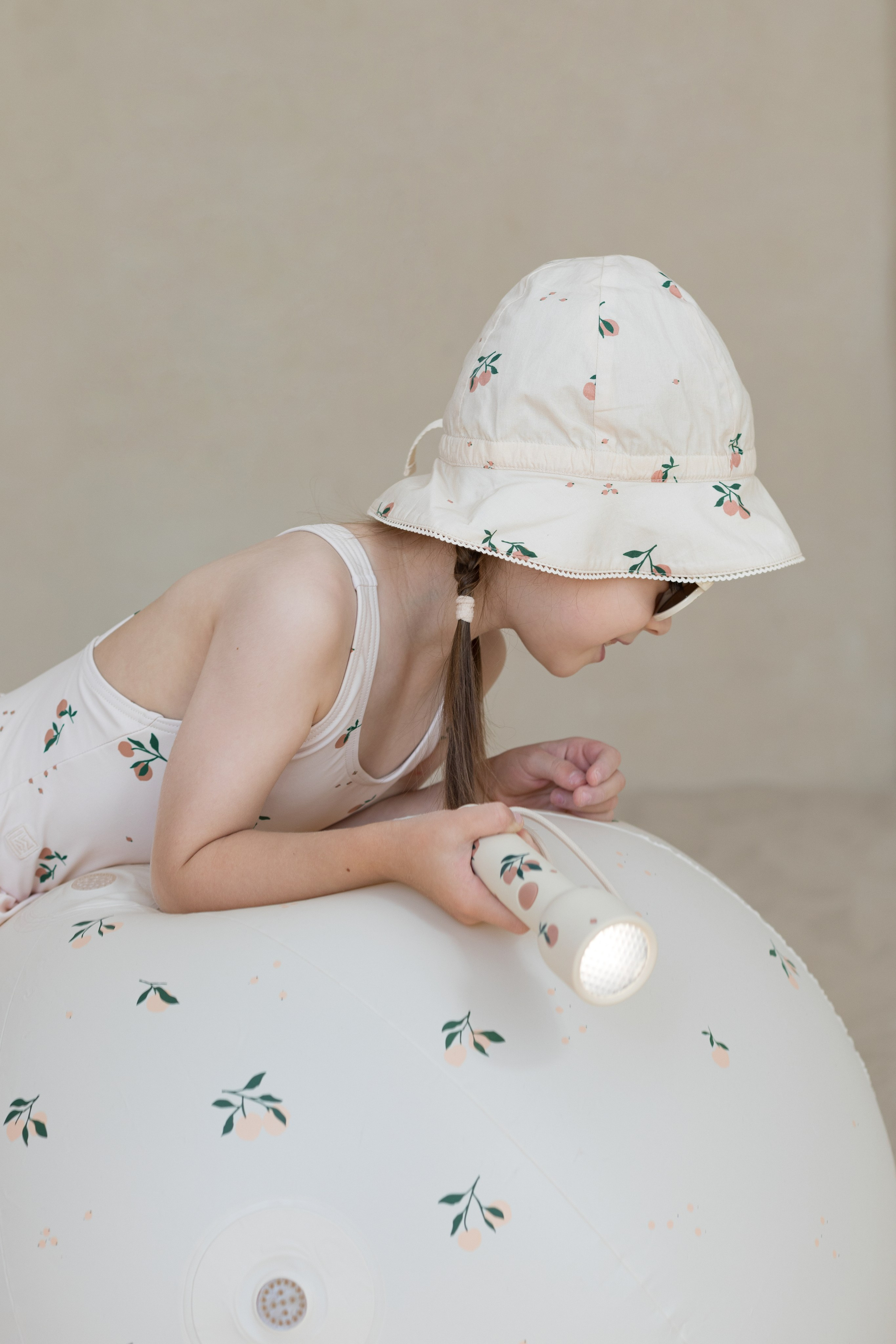 Фотосессия в песке для детского бренда. Детский и контент фотограф Надя Волкова Санкт-Петербург