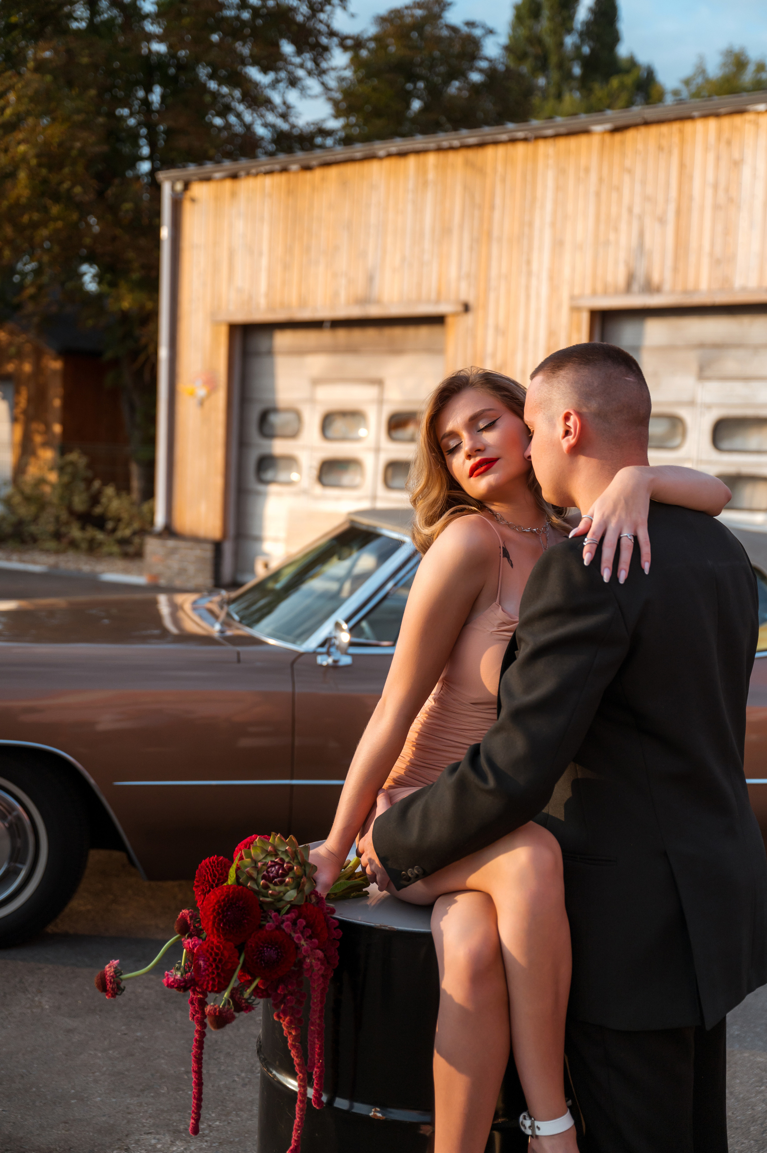 Кадиллак и свадьба без белого платья. Свадебный и портретный фотограф в Белгороде Олеся Гавшина