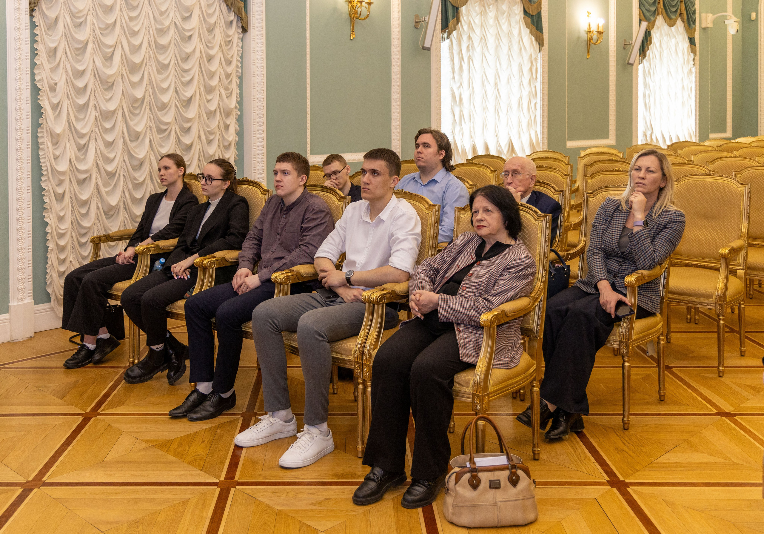 Кружок молодого дипломата. Портретный и семейный фотограф Санкт-Петербург