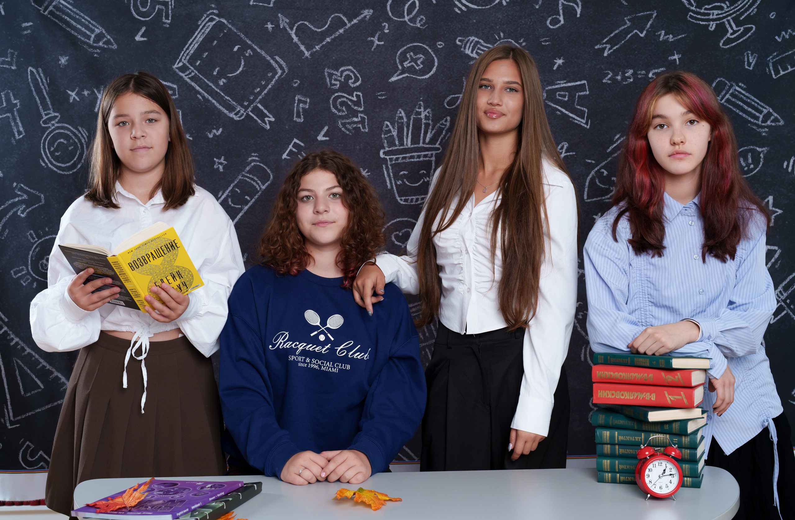 Школьная. Стильные выпускные альбомы, детские фотосессии, сюжетные фотографии