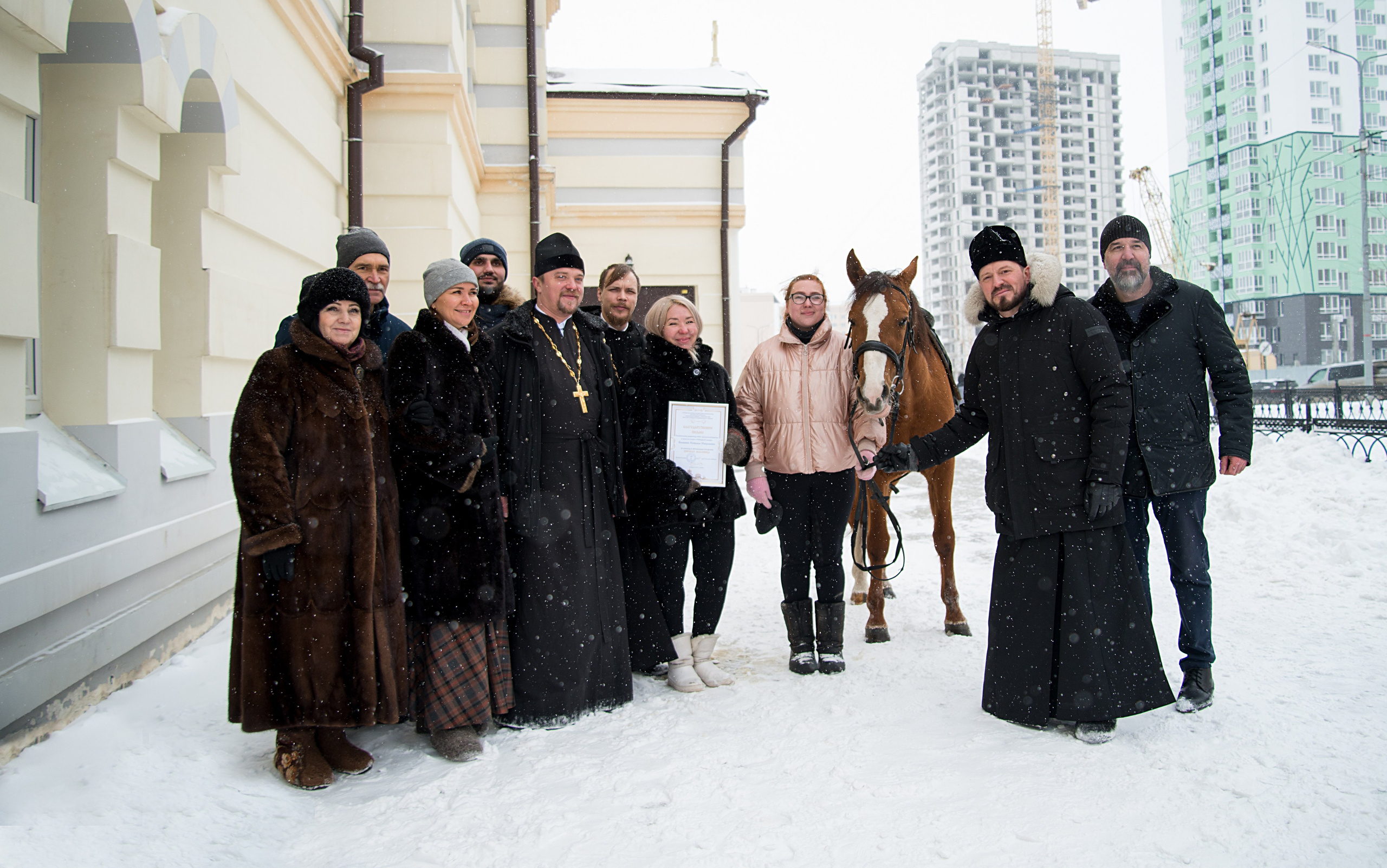 Масленица у Храма Спиридона. Конный фотограф в Саратове Юлия Иванова