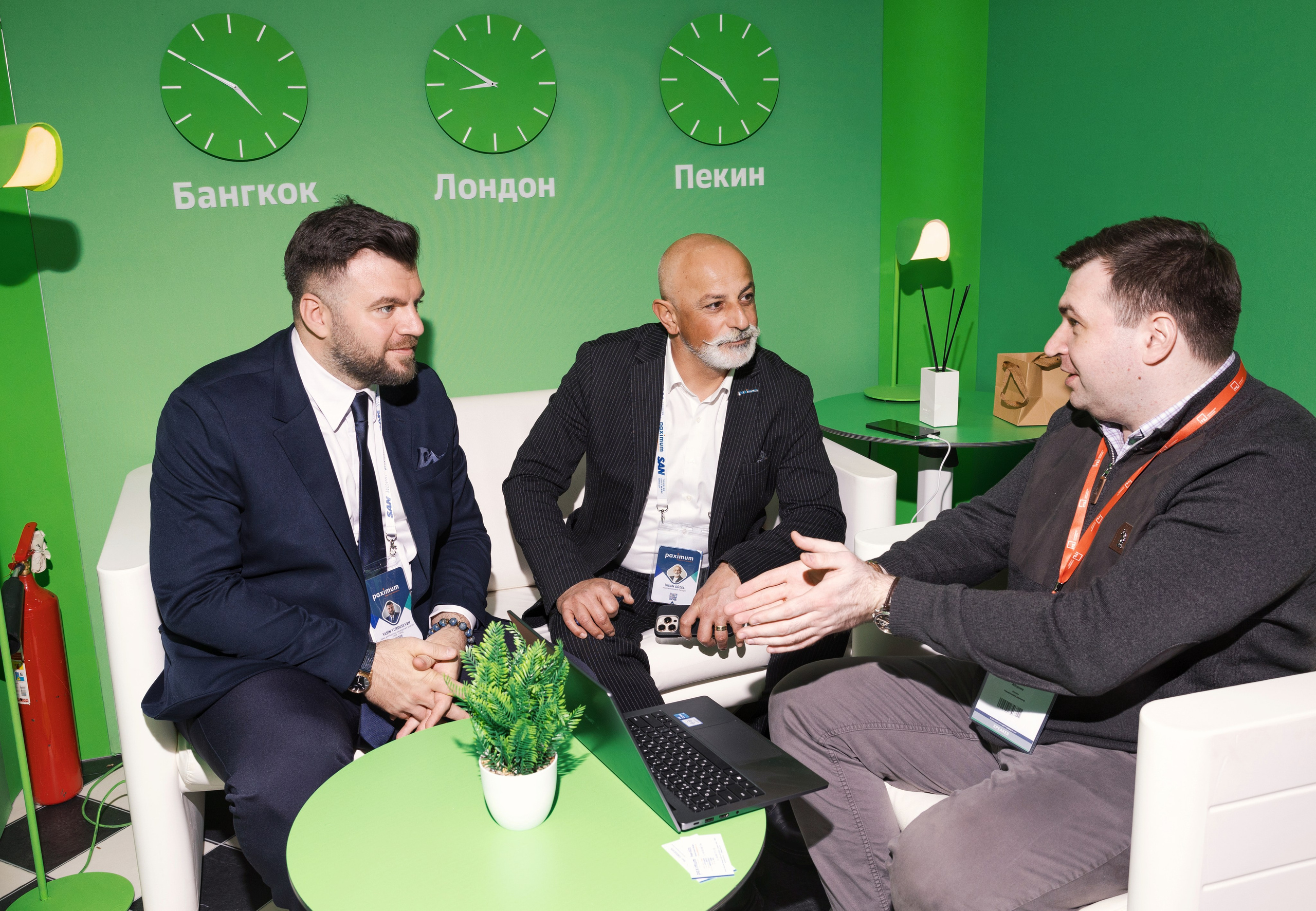 MITT-Otello. Портретный и ивент-фотограф в Москве