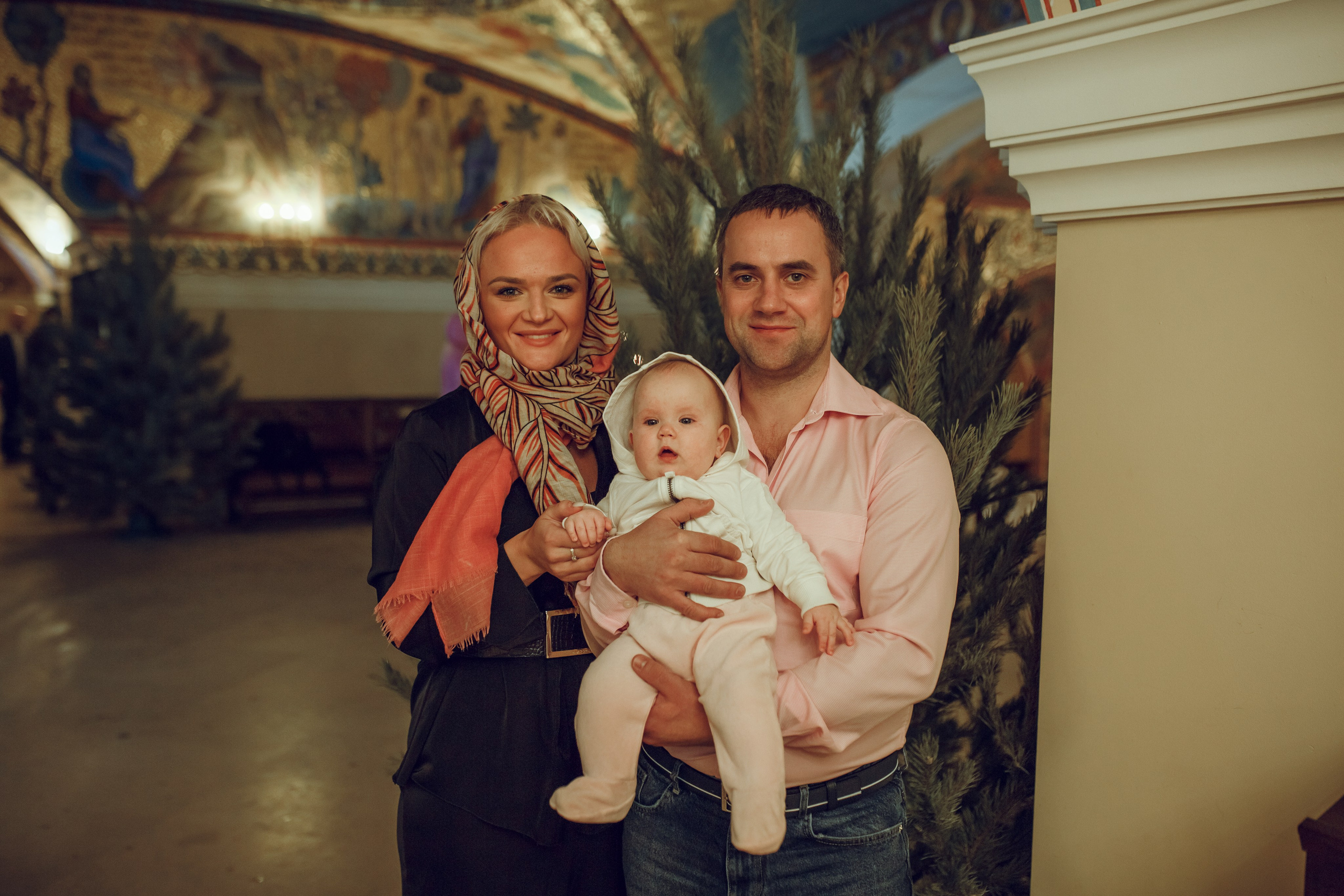 Крещение Виктории. Фотограф на Крещение, семейный фотограф в Москве