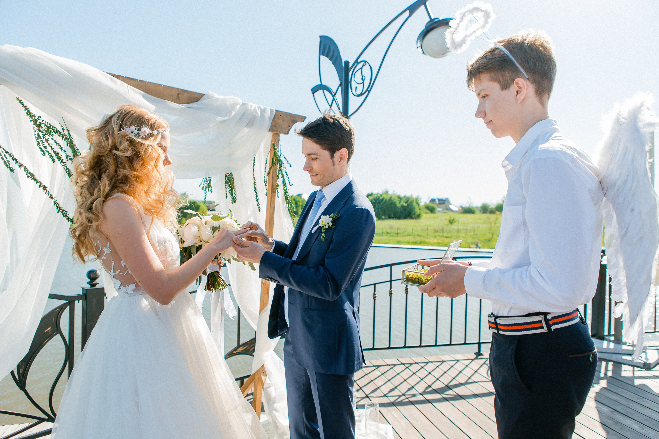 All Inclusive. Видеосъемка и фотосъемка свадеб. Фотограф и оператор на свадьбу. Видеосъемка подкастов, собственная видео-фотостудии. Предметная фотосъемка