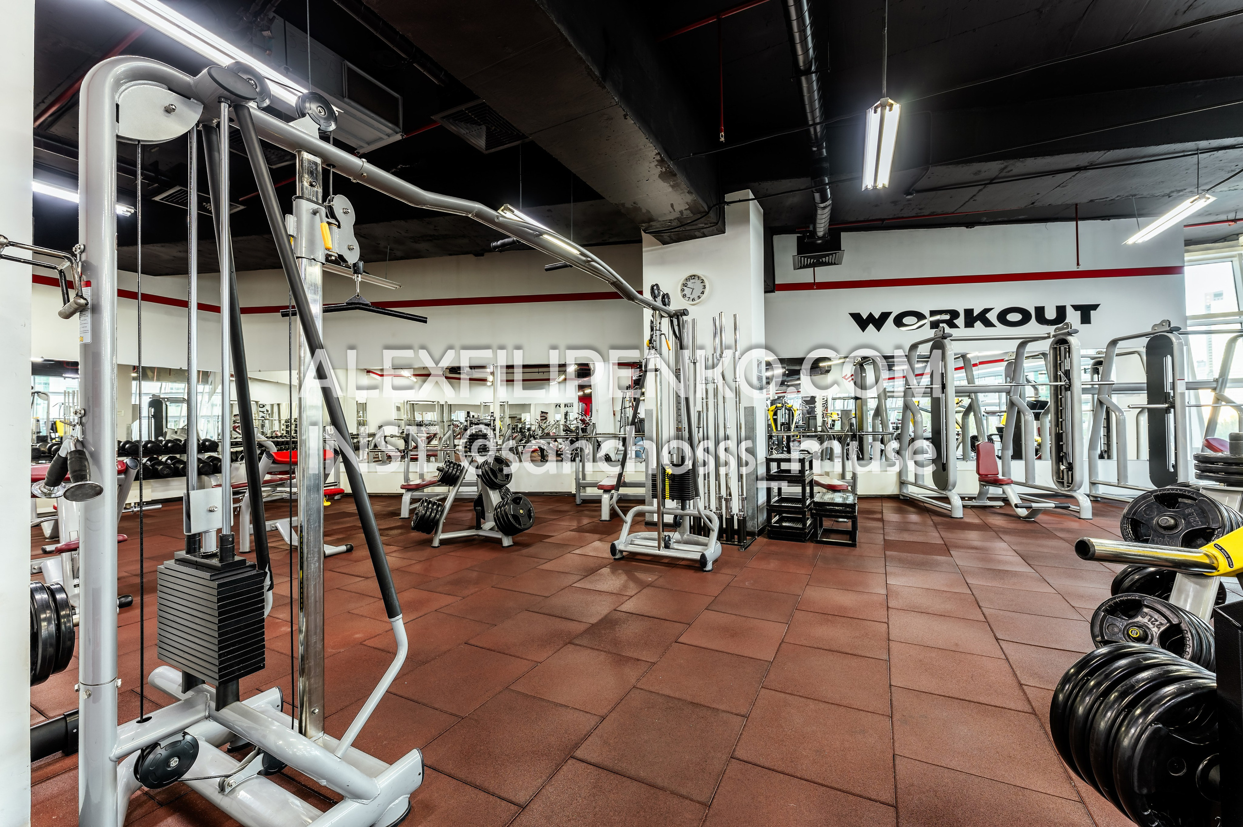 WORKOUT Достык 18. Фотограф интерьера недвижимости и архитектуры в Астане