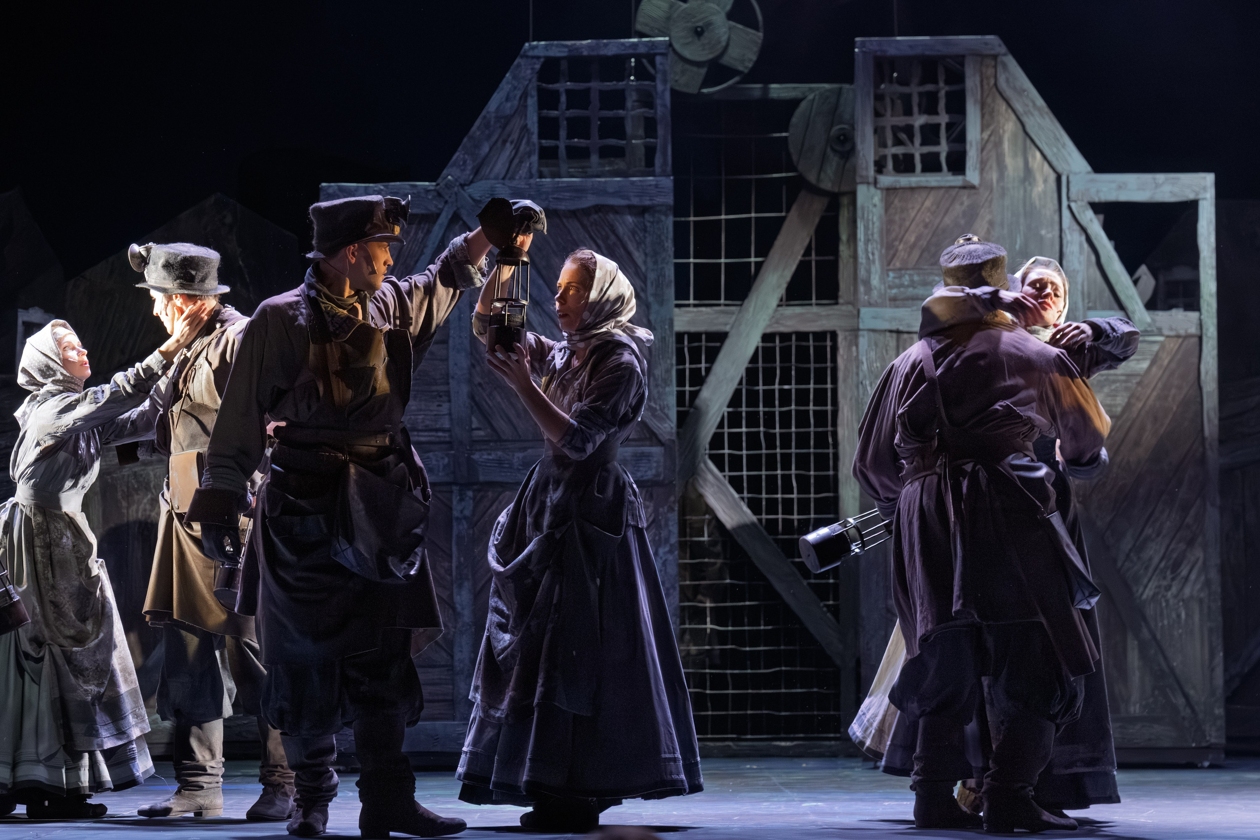 Театр Терезы Дуровой: Малахитовая Шкатулка. Сайт фотографа Сергея Абрамова