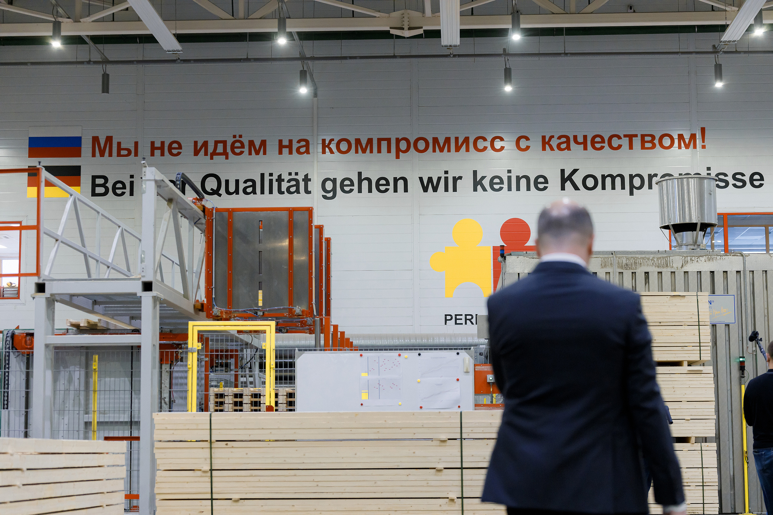 Бэкстэйдж интервью с Харийс Чика | Генеральный директор компании PERI. Репортажный фотограф Семён Борисов | Москва