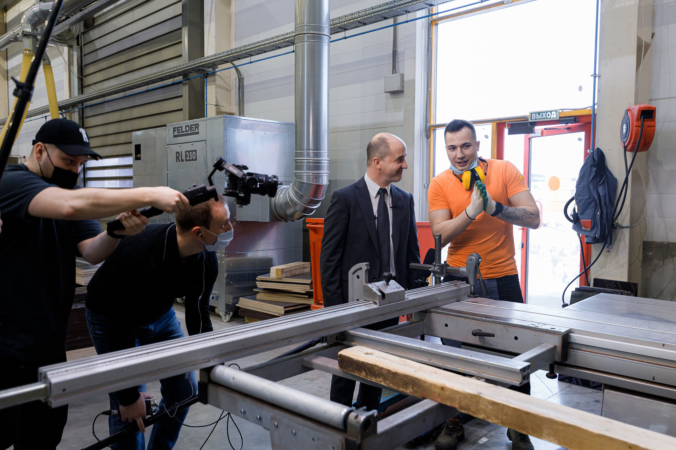 Бэкстэйдж интервью с Харийс Чика | Генеральный директор компании PERI. Репортажный фотограф Семён Борисов | Москва