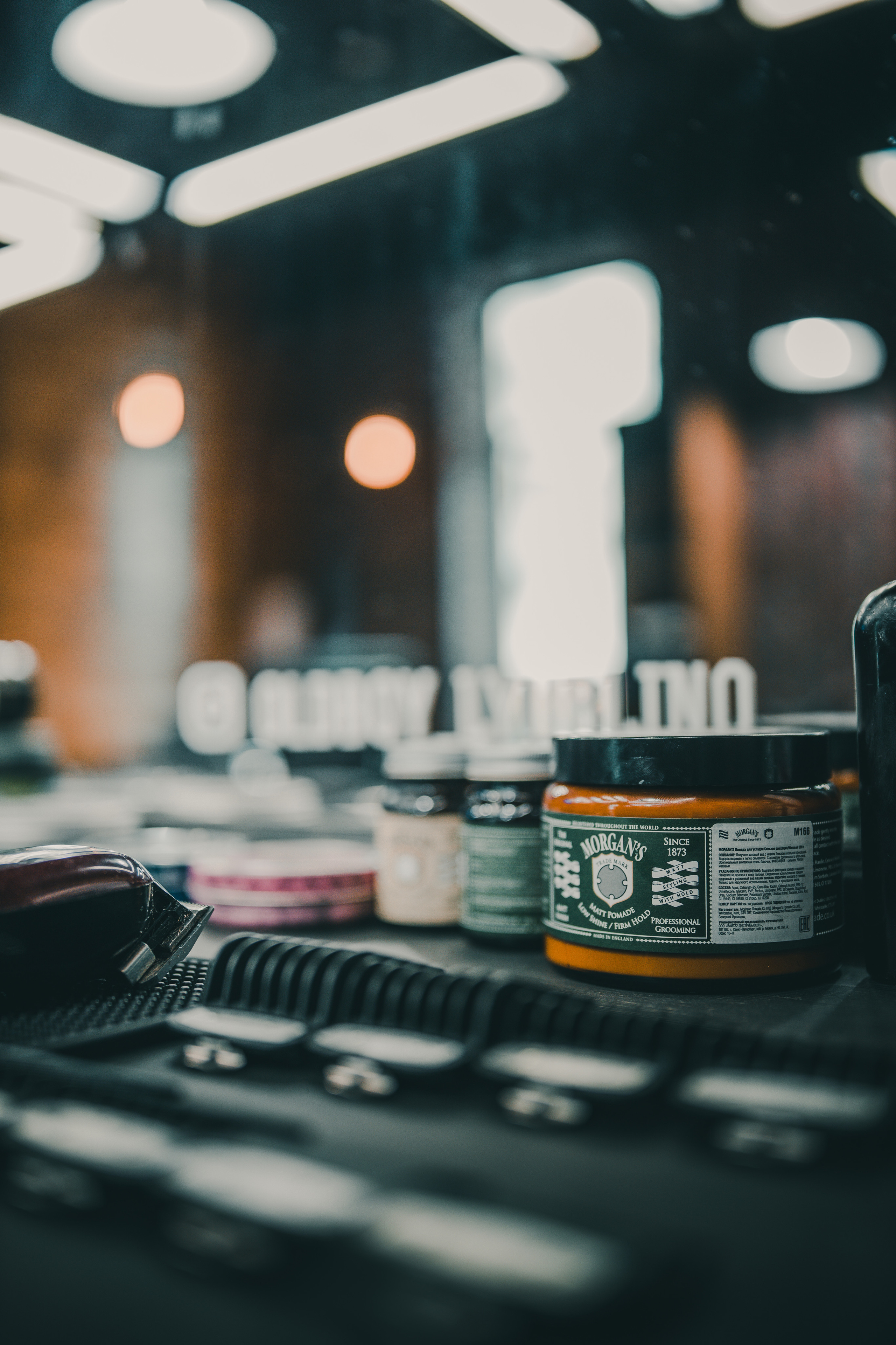 Интерьер барбершопа + предметная съёмка | OldBoy. Репортажный фотограф Семён Борисов | Москва