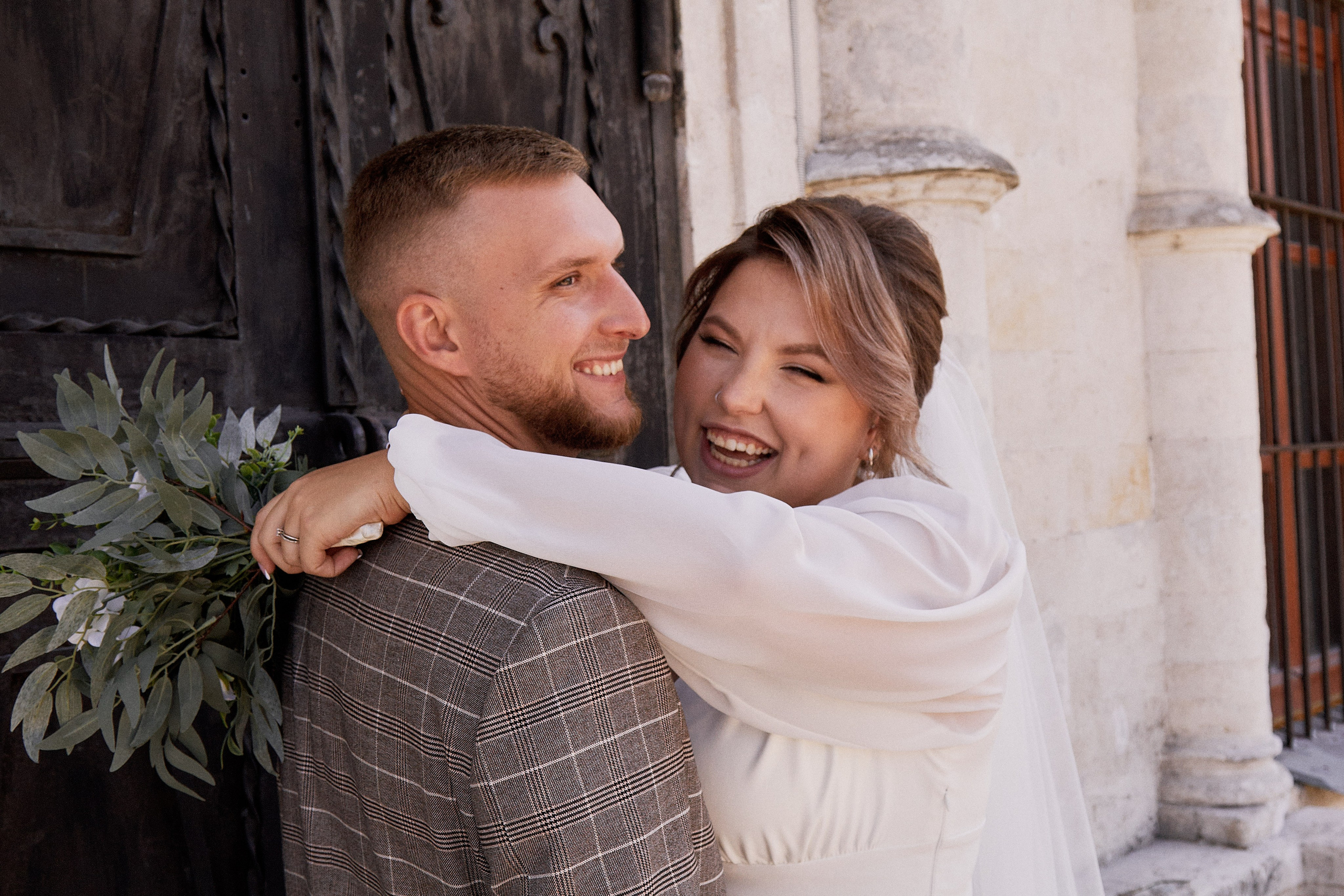 Алевтина и Дмитрий. Владимирский храм. Фотограф лавстори Москва/МО Приятелева Ангелина