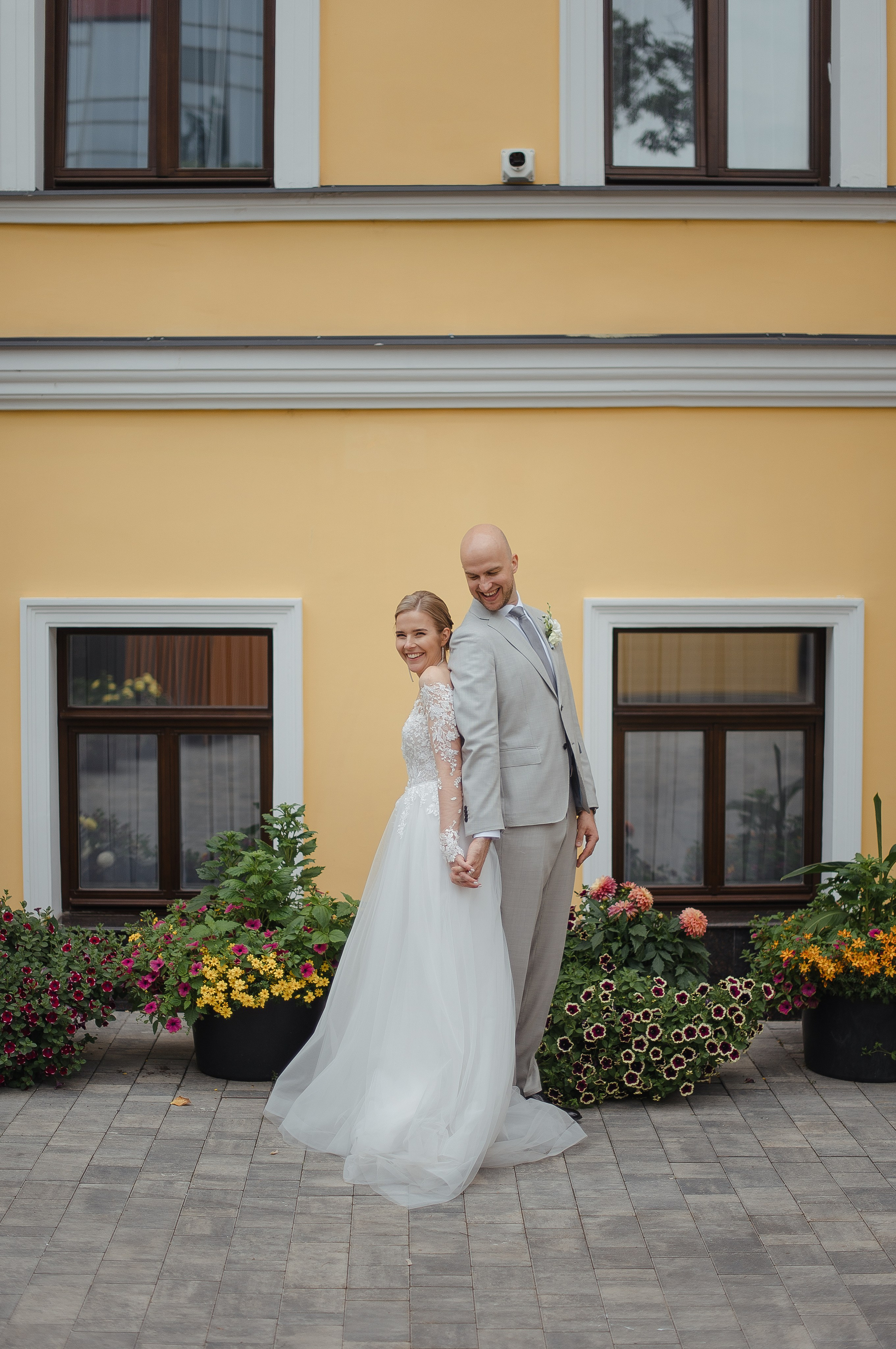 Лестничный танец в роскоши старого здания