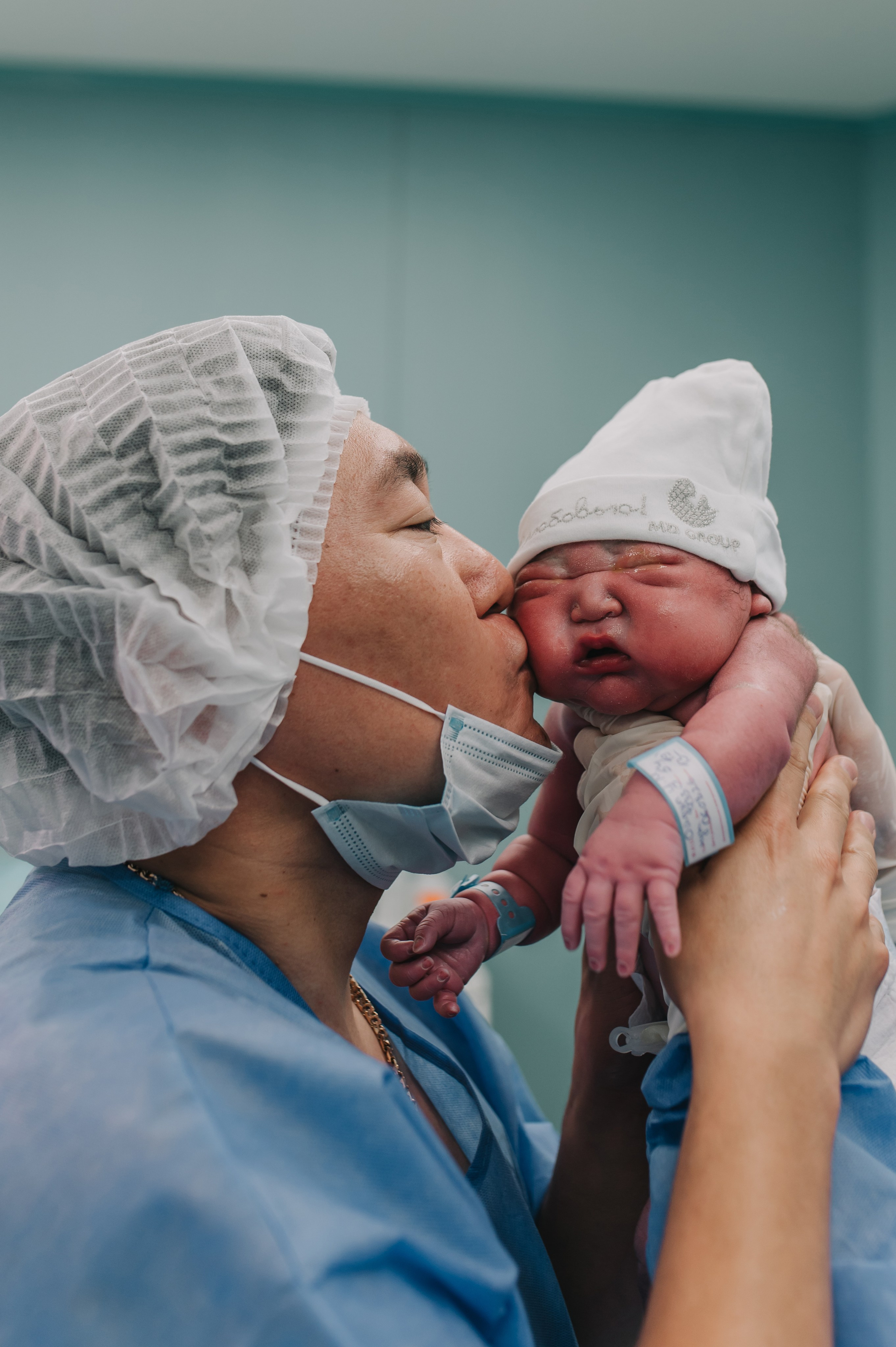 Фото родов. Алена Братчук семейный фотограф. Фотограф-видеограф на роды, таинства крещения
