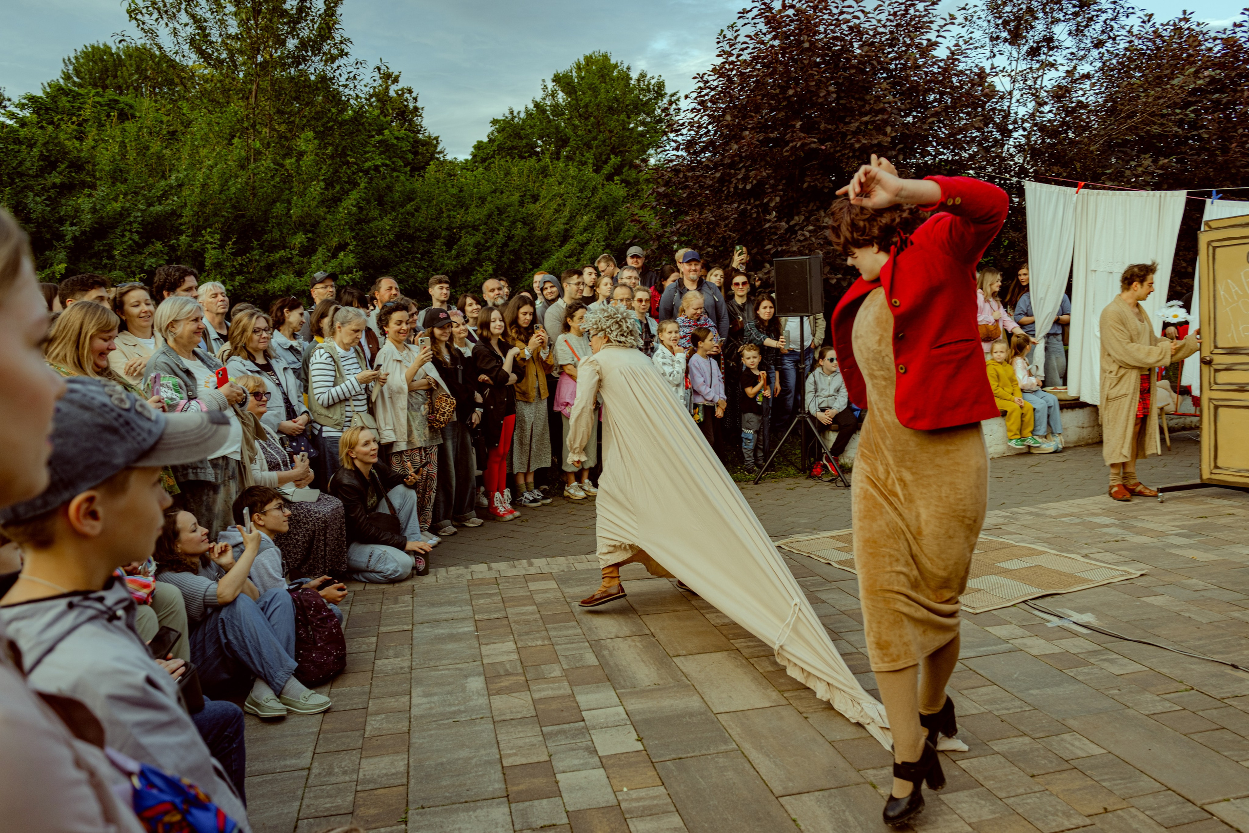 Уличный театр. Екатерина Лапина фотографирует