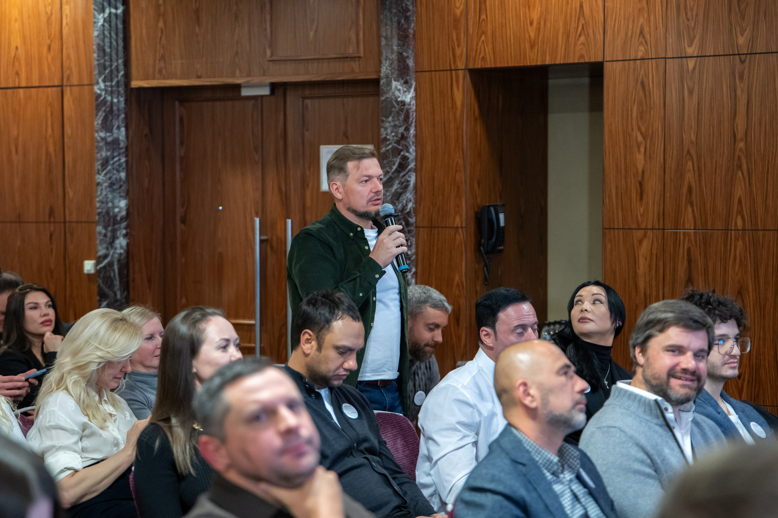 Лекция Вячеслава Дубынина о выгорании. Репортажный и интерьерный фотограф Александра Солдатова