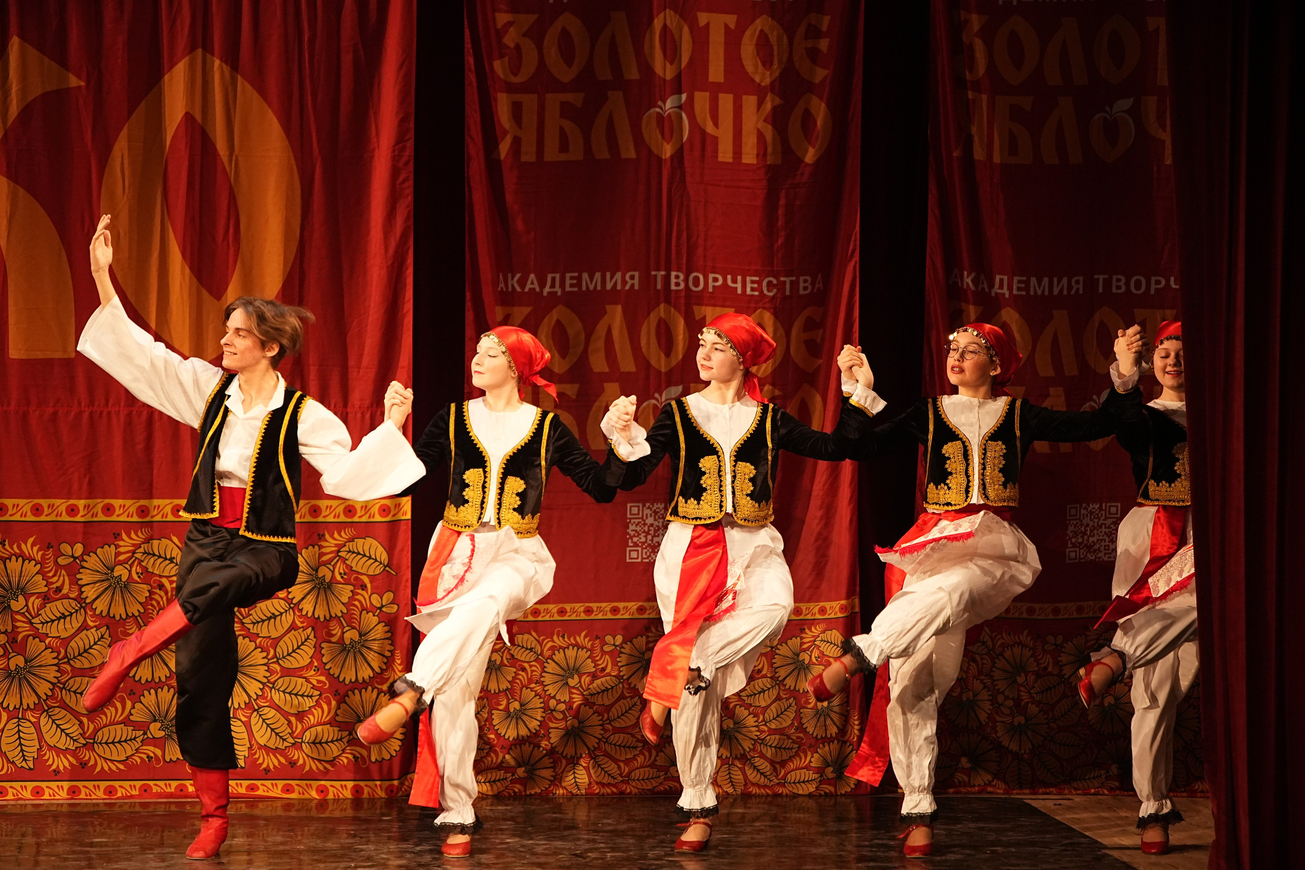 16 февраля, блок 1, г. Москва. Золотое яблочко