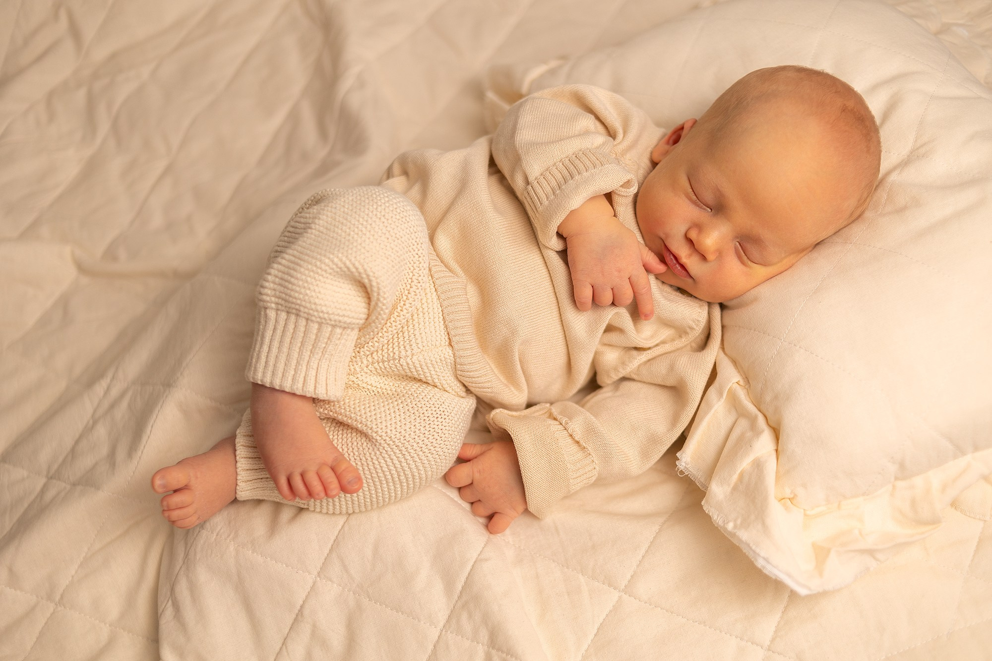 Фотосессия новорожденного у вас дома