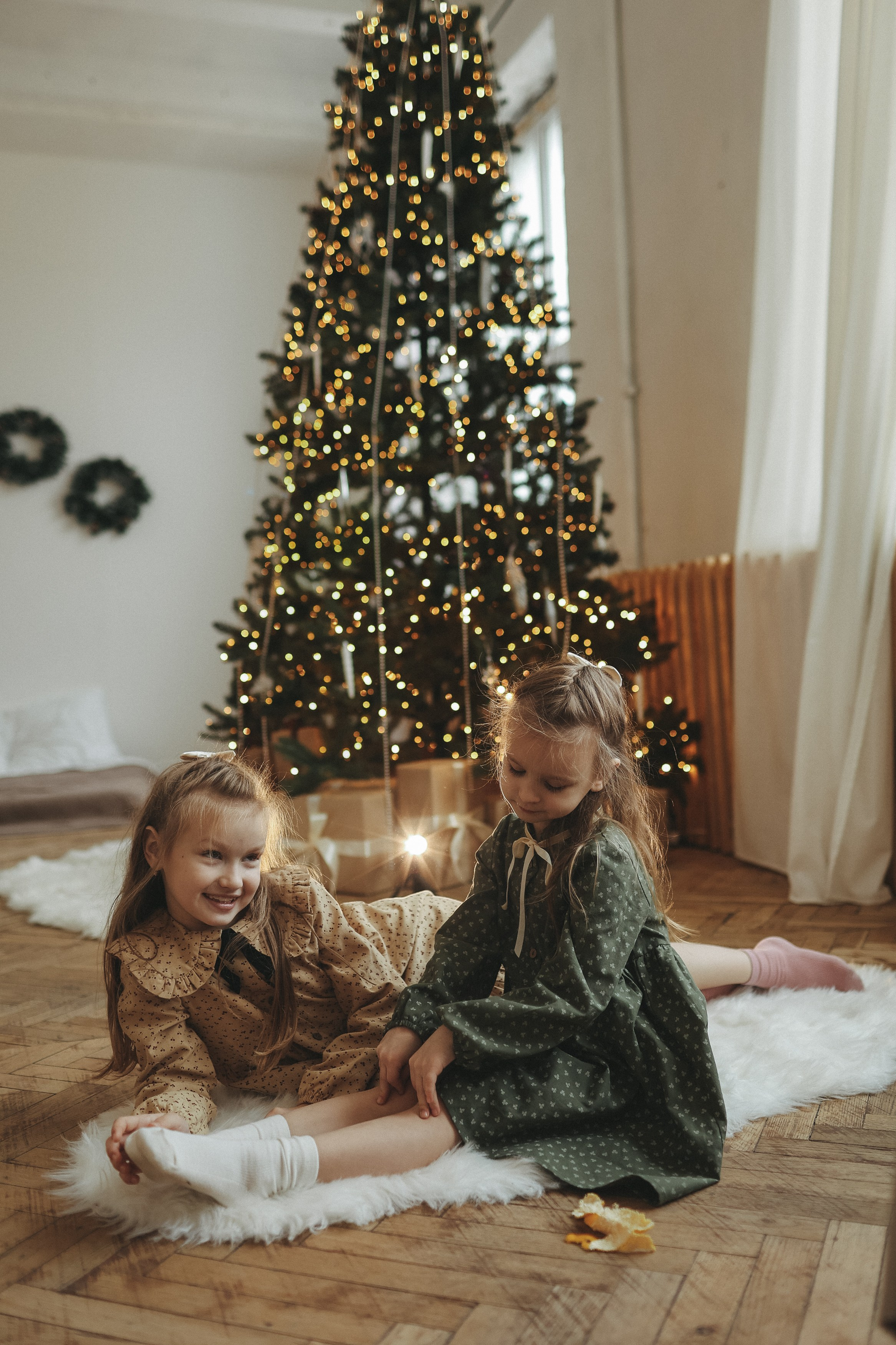Новогодняя фотосессия двух сестричек. Фотограф Владимир Москва